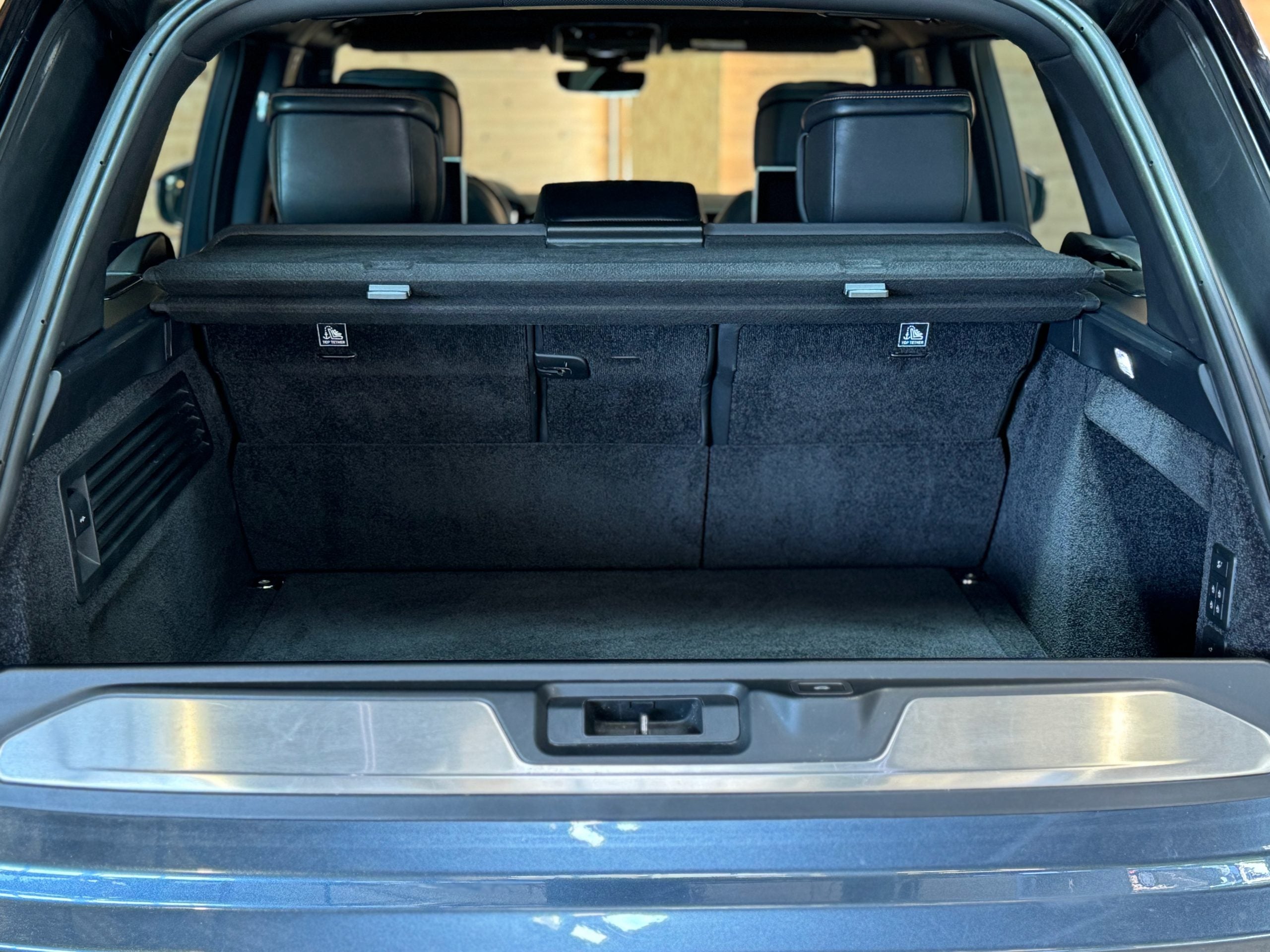 Land Rover Range Rover SV Autobiography Dynamic