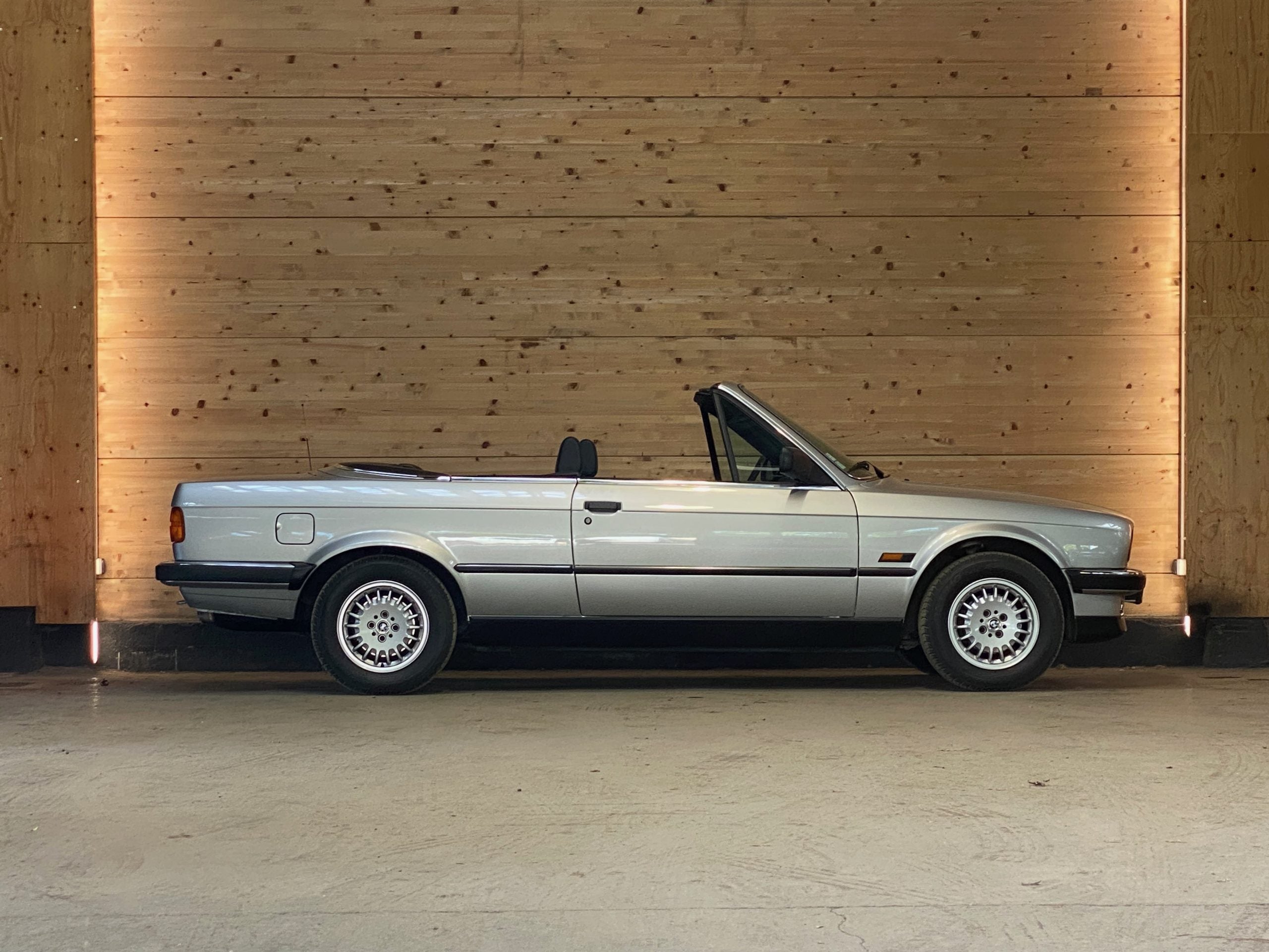 BMW 325i Cabriolet