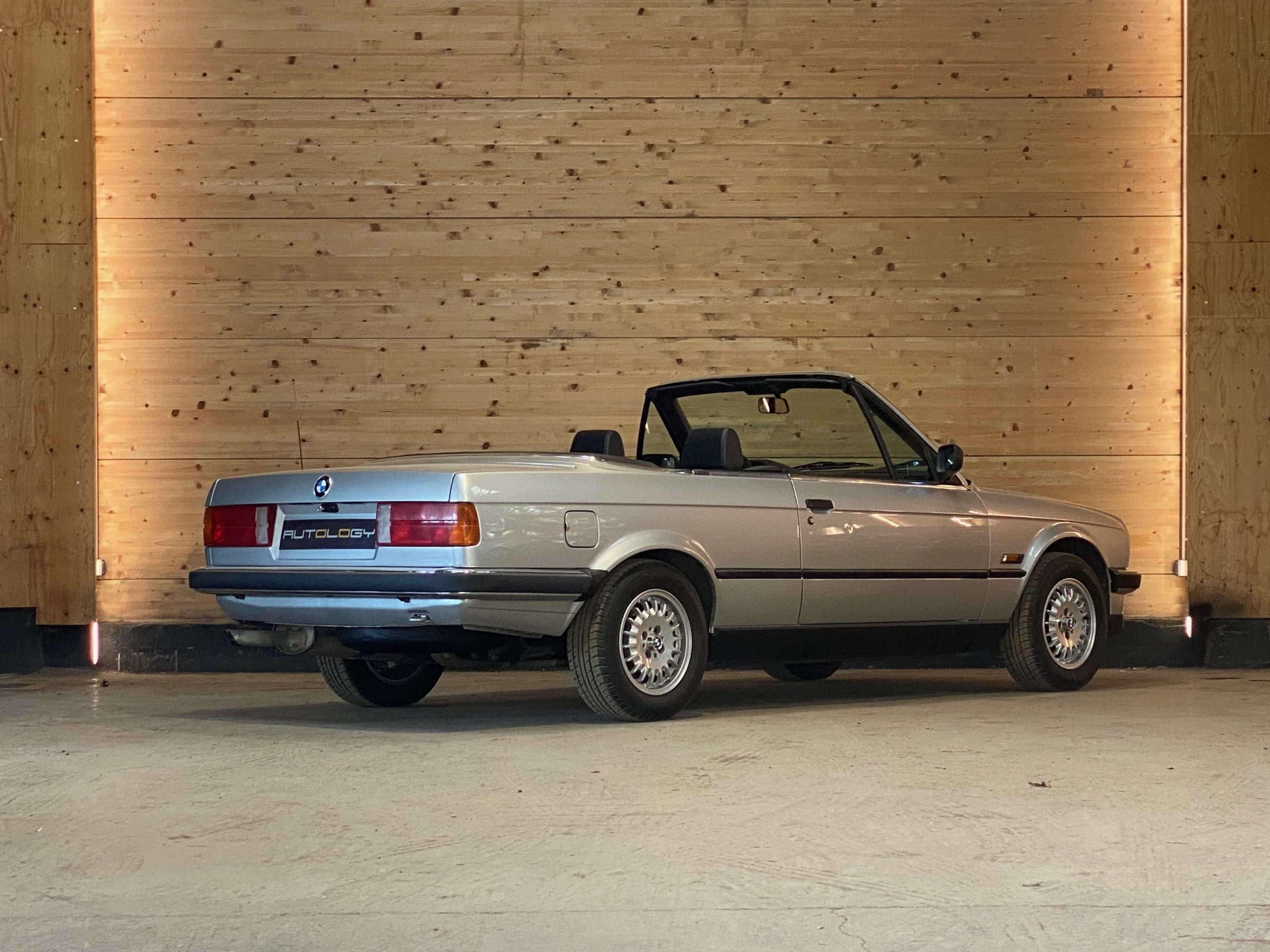 BMW 325i Cabriolet
