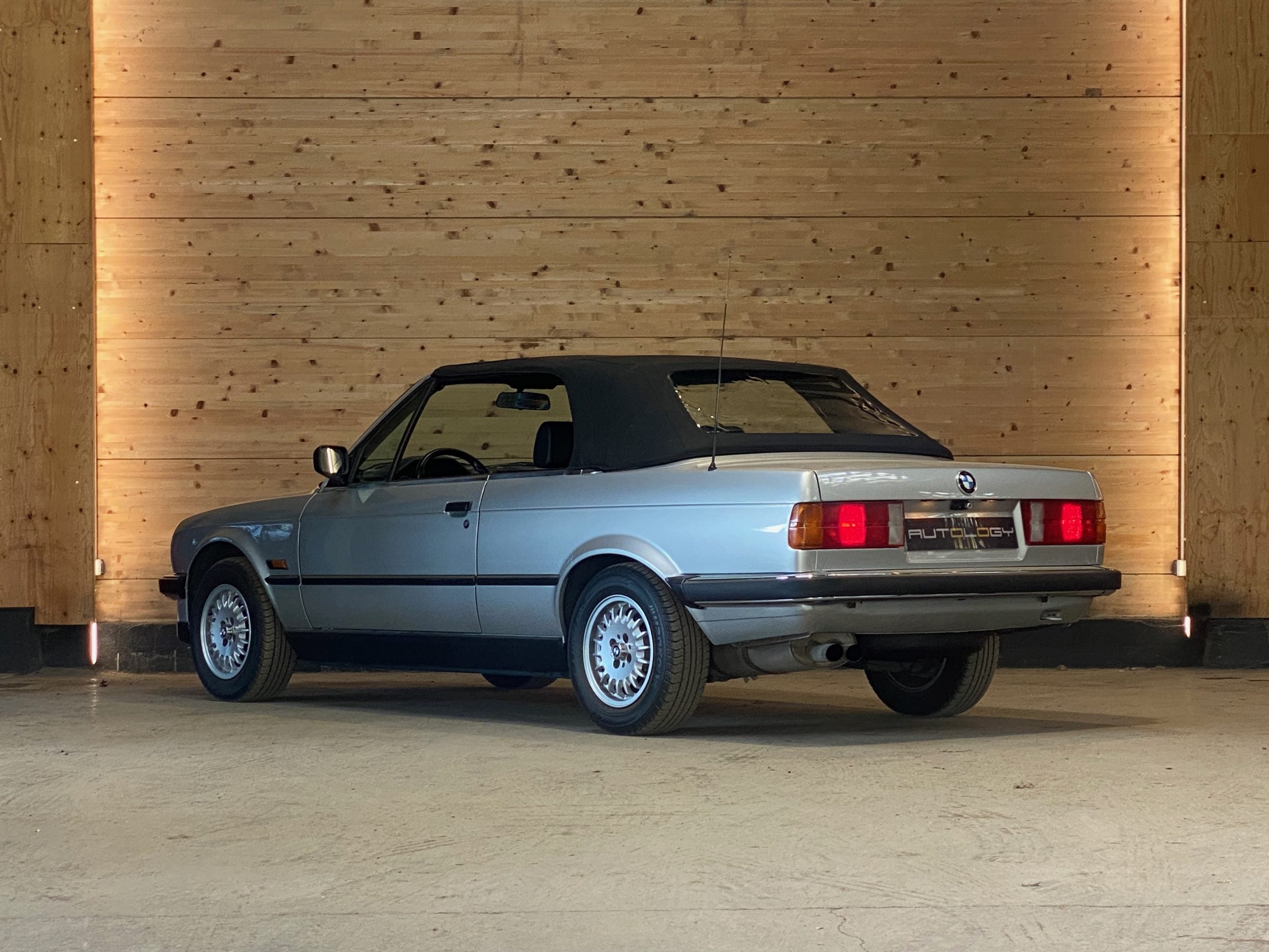 BMW 325i Cabriolet
