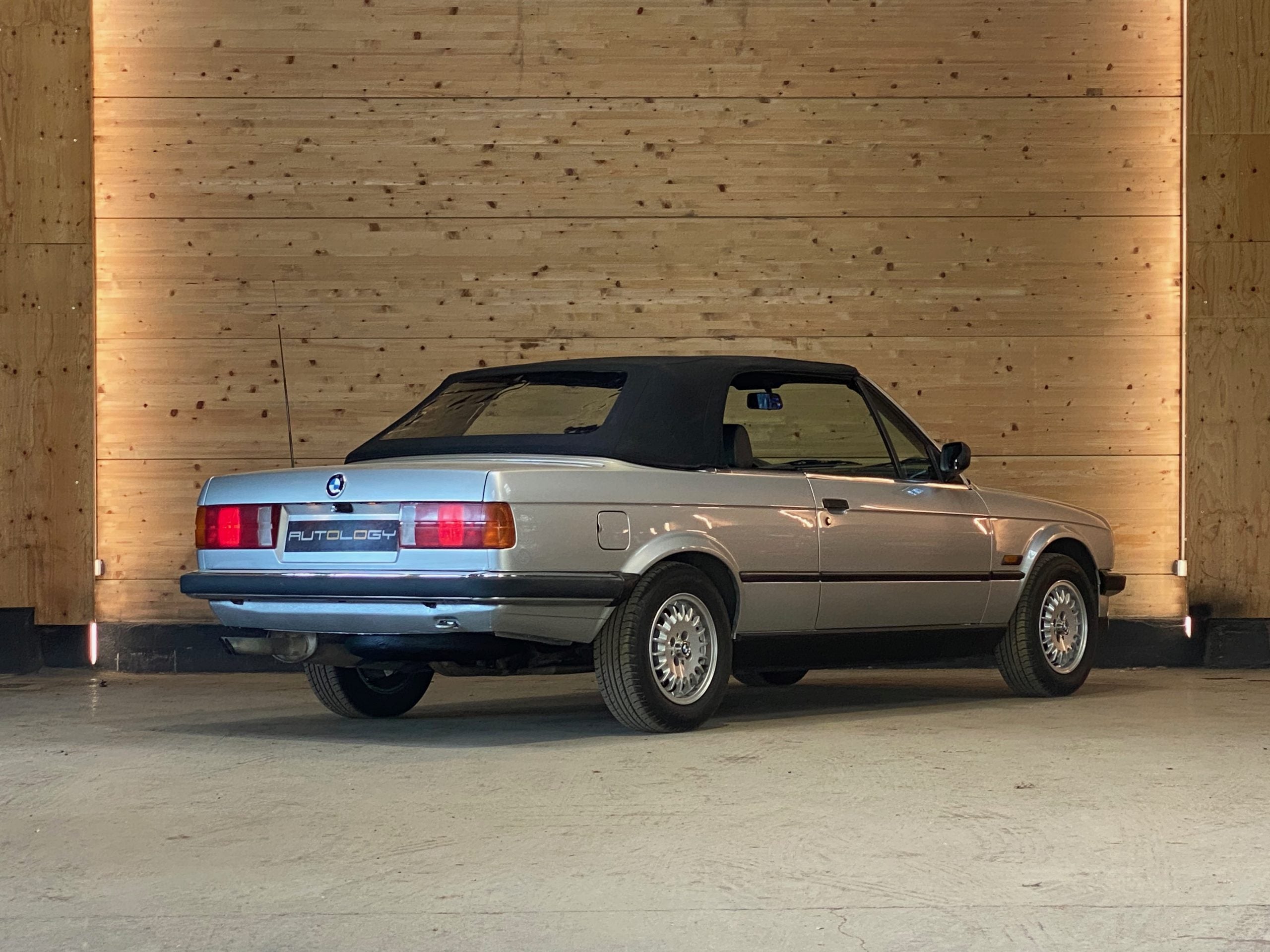 BMW 325i Cabriolet