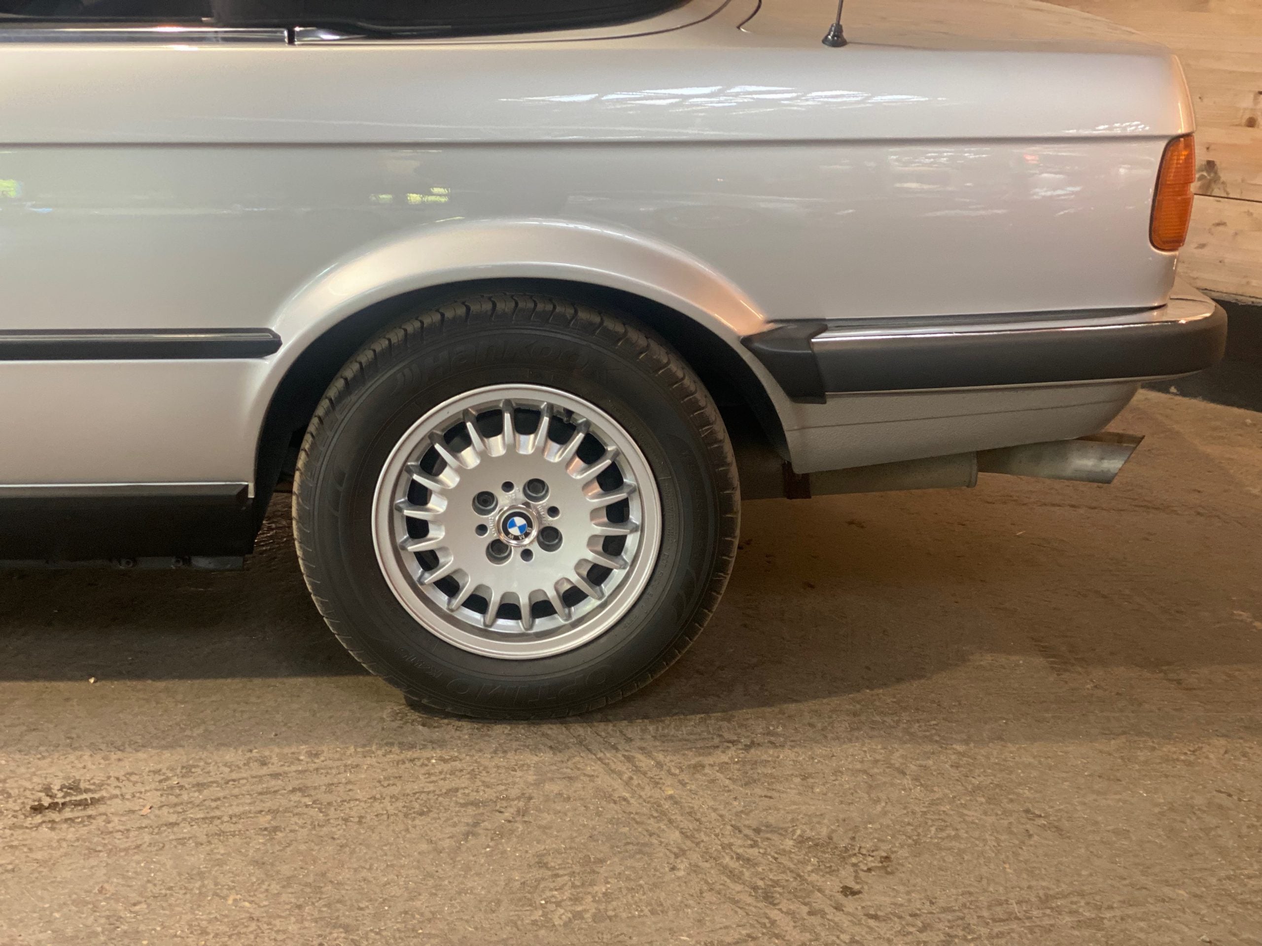 BMW 325i Cabriolet