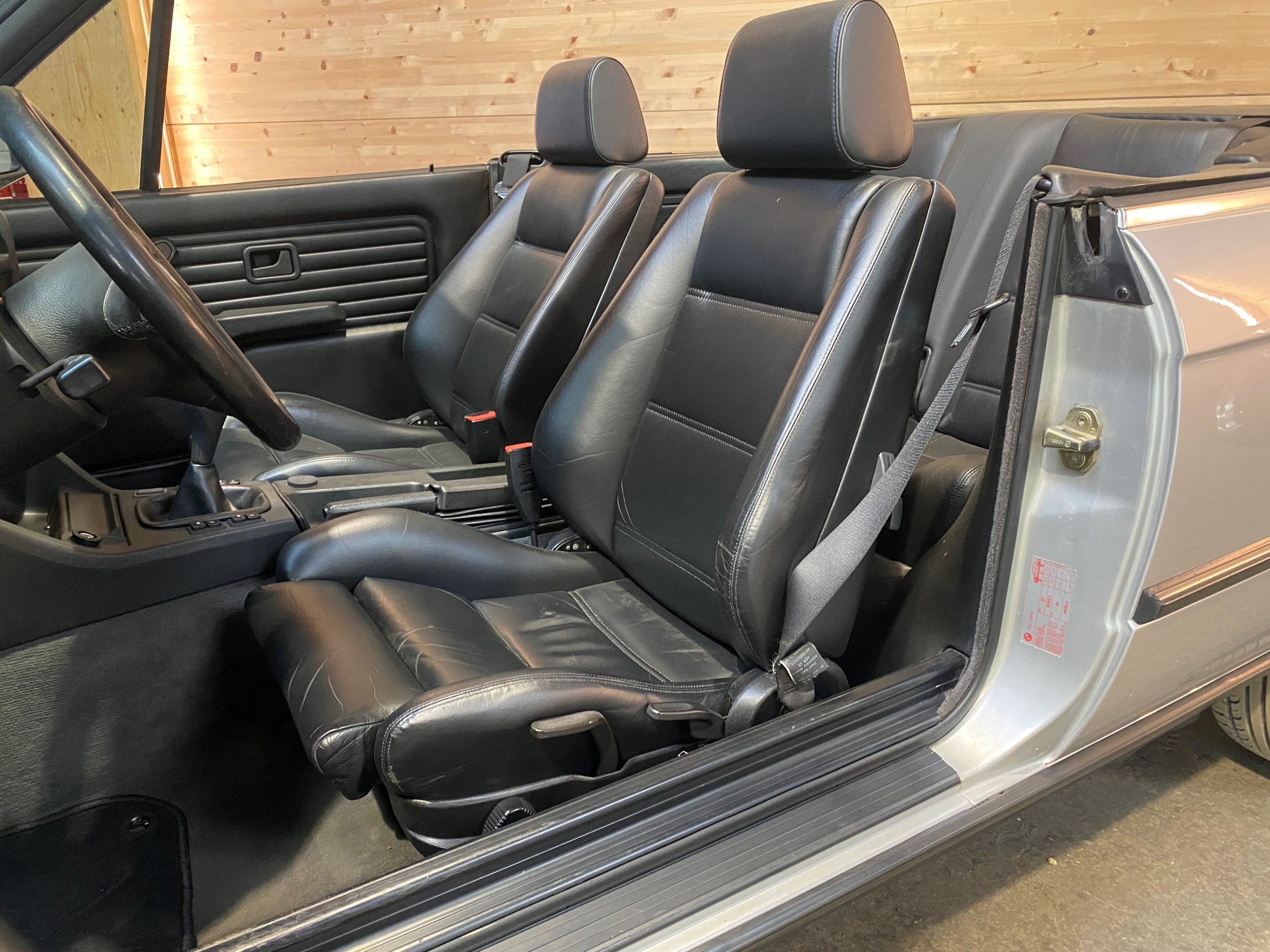 BMW 325i Cabriolet