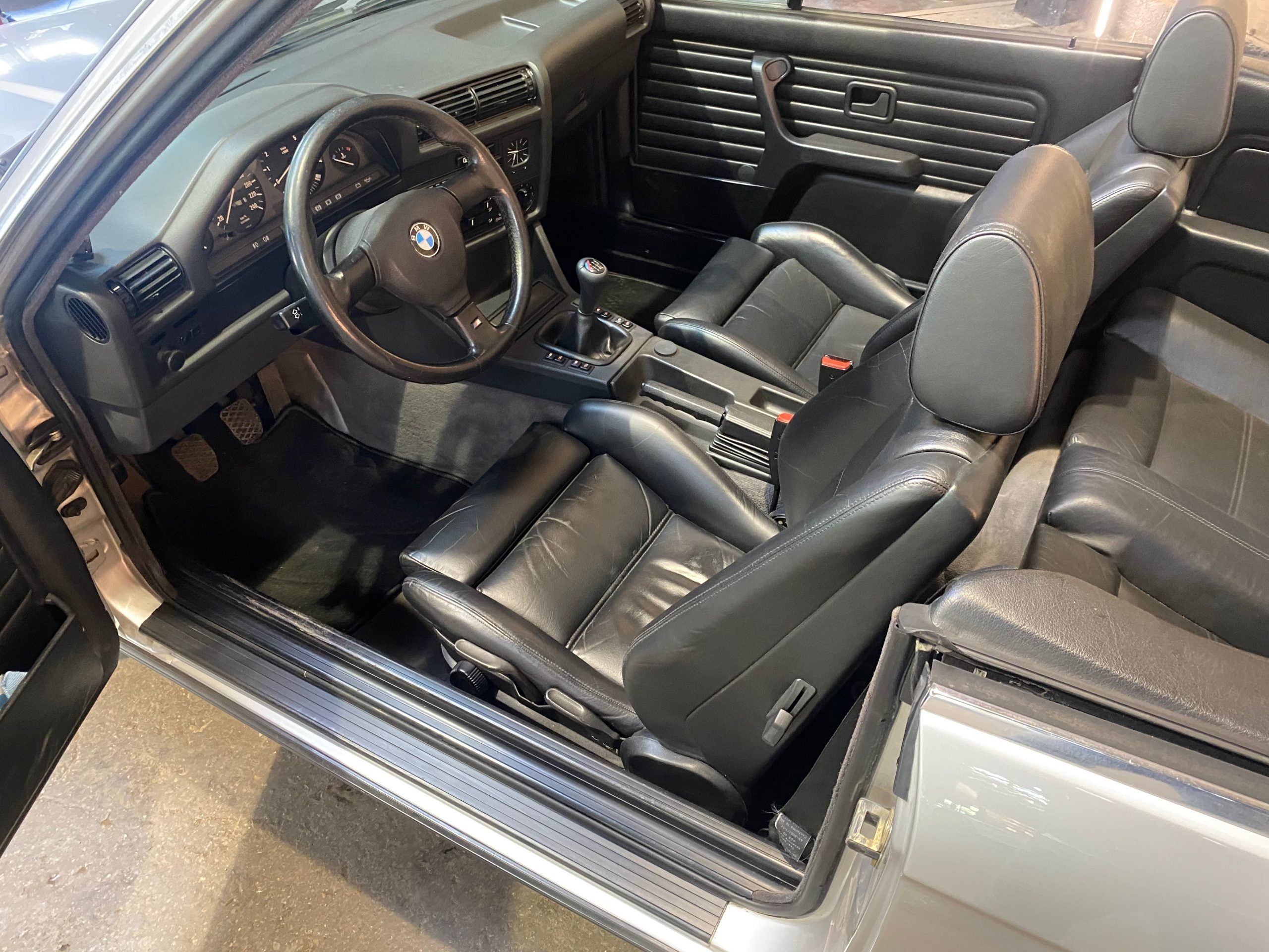 BMW 325i Cabriolet