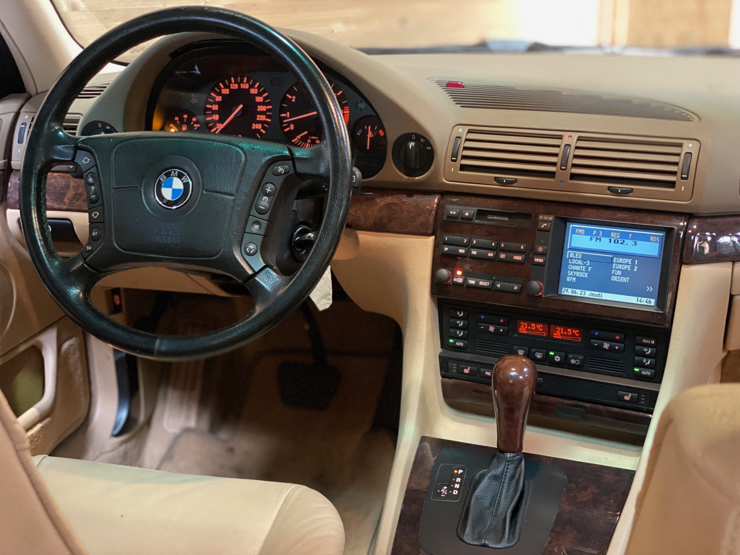 BMW 740iA