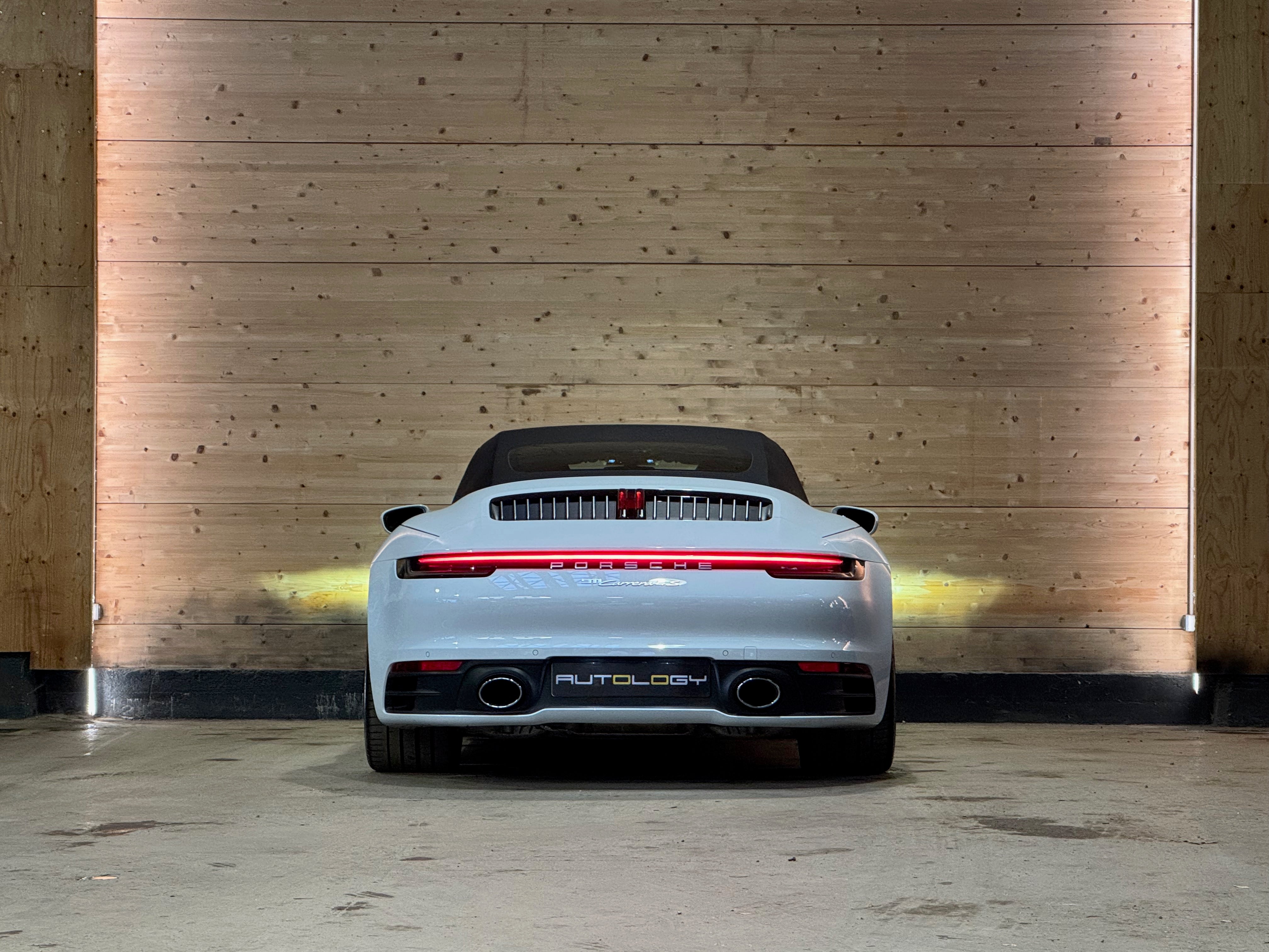 Porsche 992 Carrera 4S Cabriolet