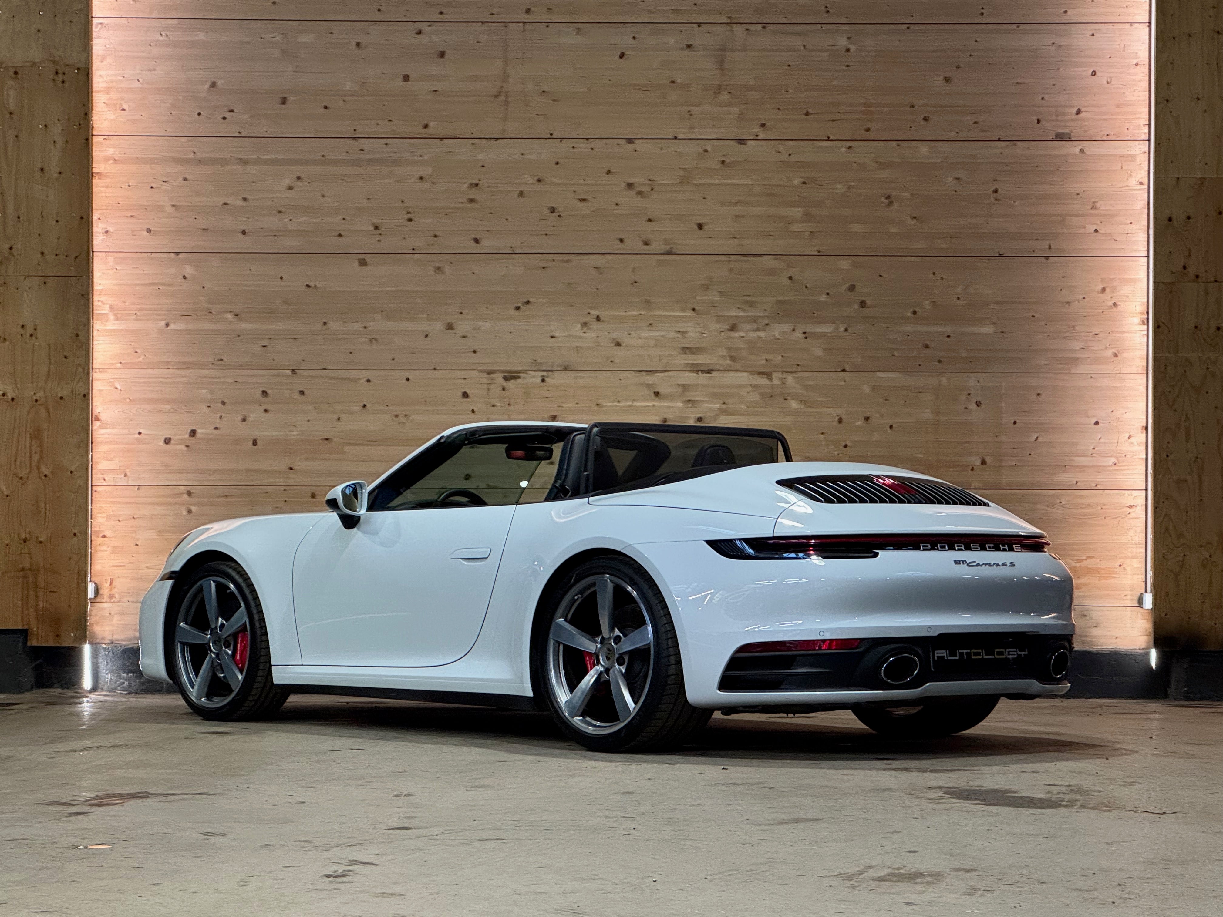 Porsche 992 Carrera 4S Cabriolet