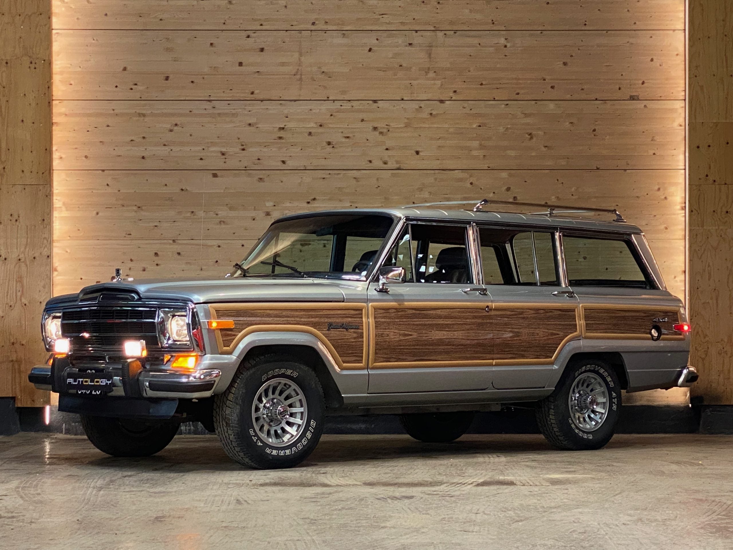 JEEP GRAND WAGONEER “FINAL EDITION”
