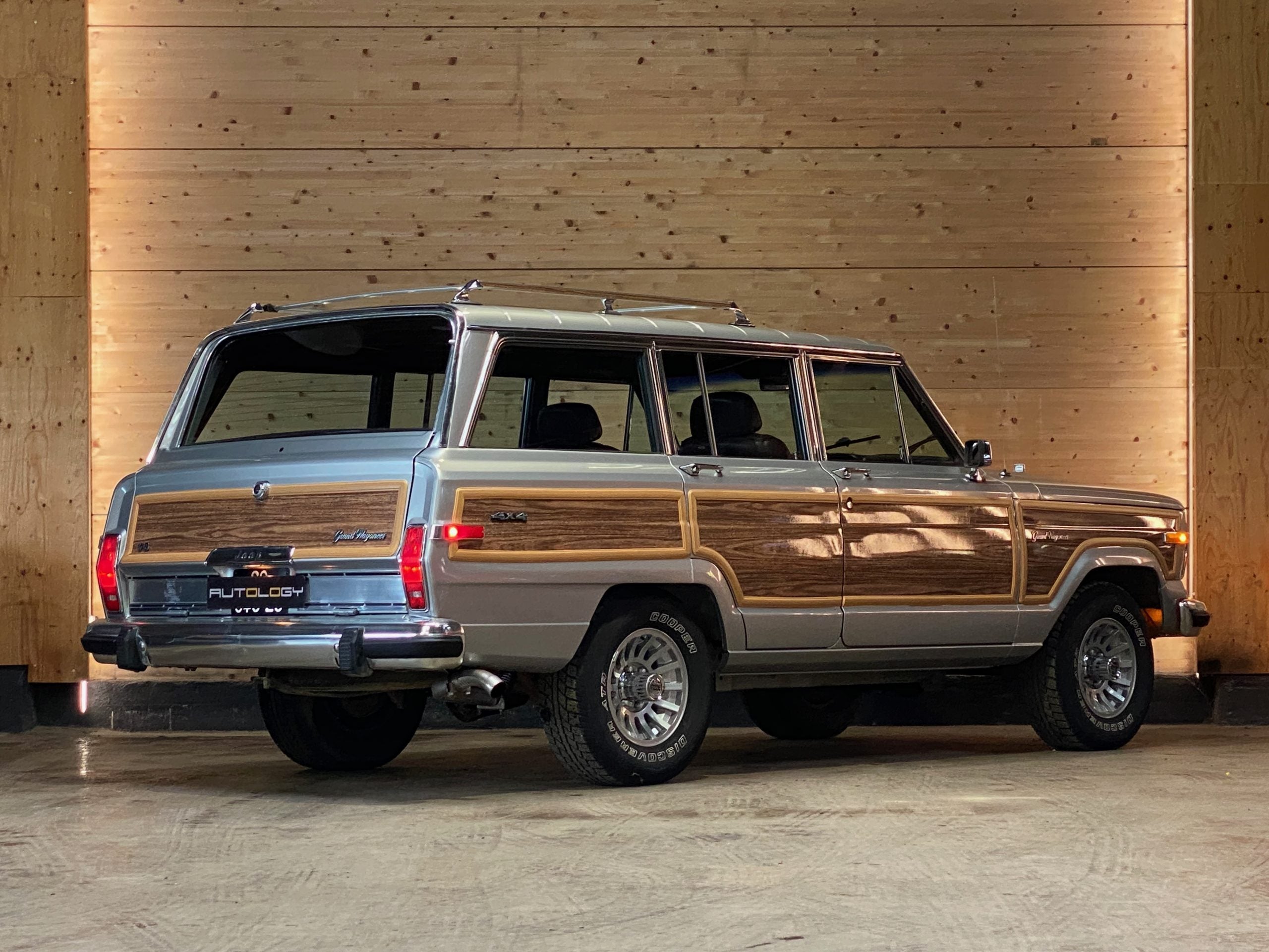 JEEP GRAND WAGONEER “FINAL EDITION”