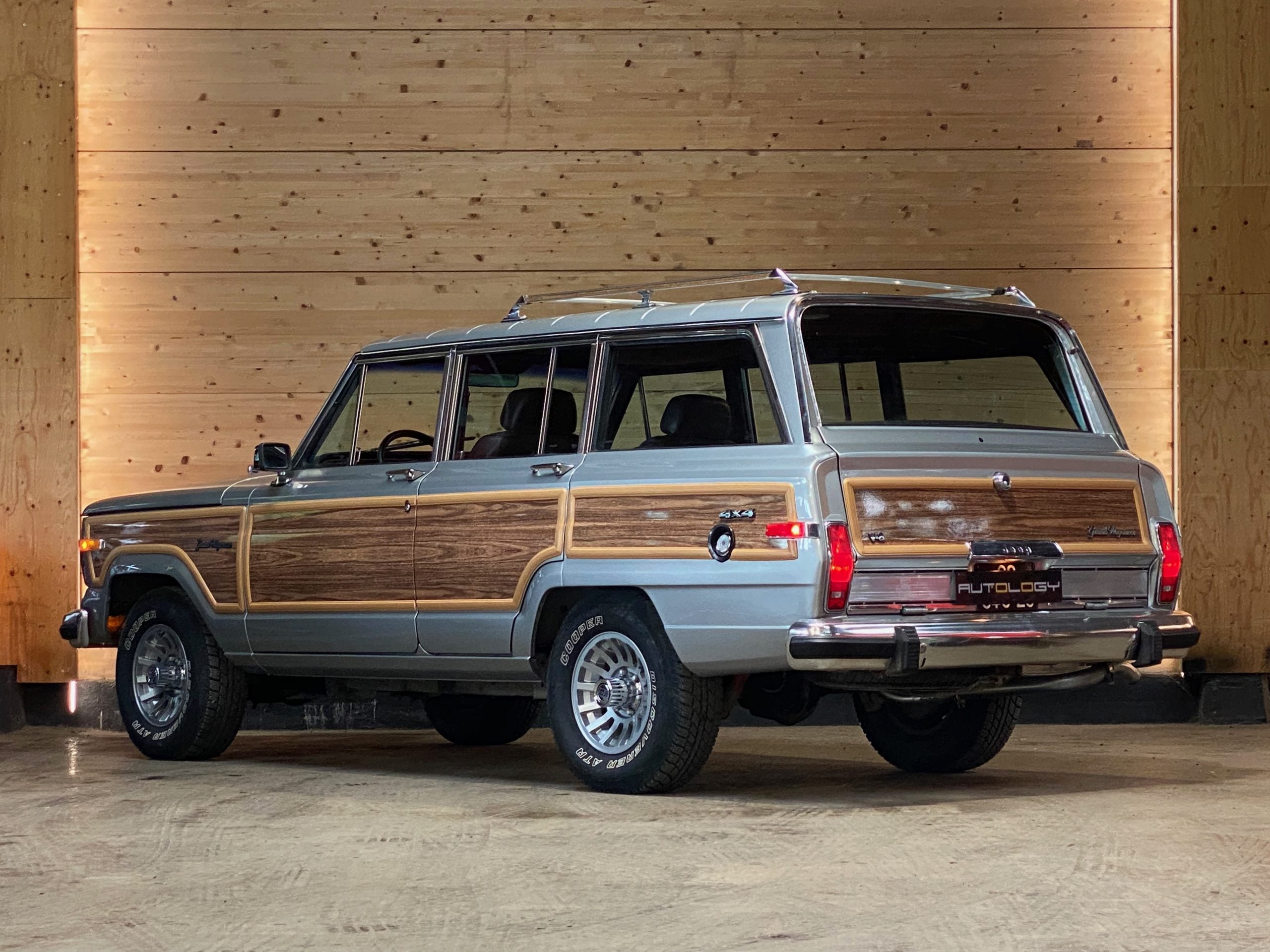 JEEP GRAND WAGONEER “FINAL EDITION”