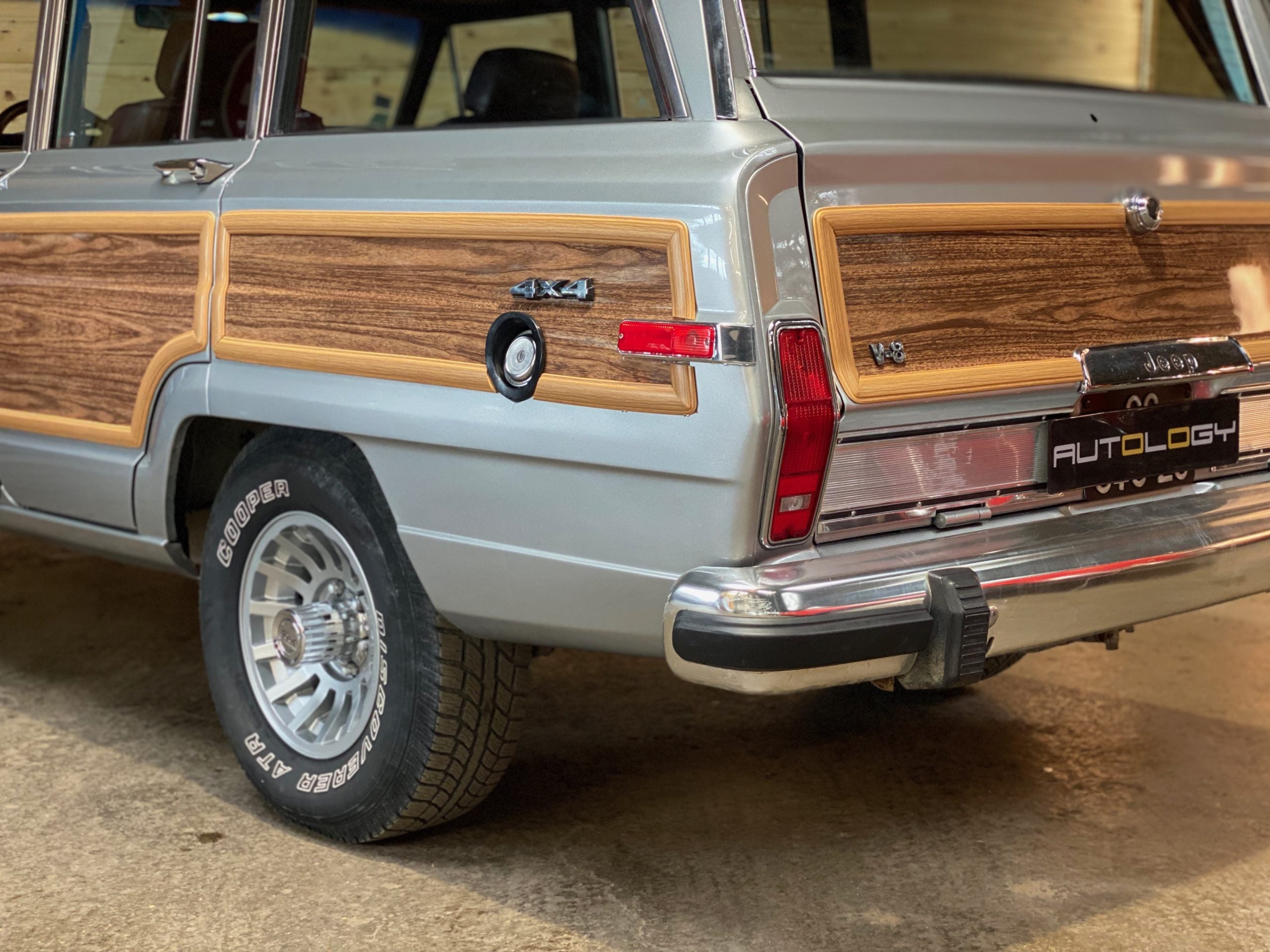 JEEP GRAND WAGONEER “FINAL EDITION”