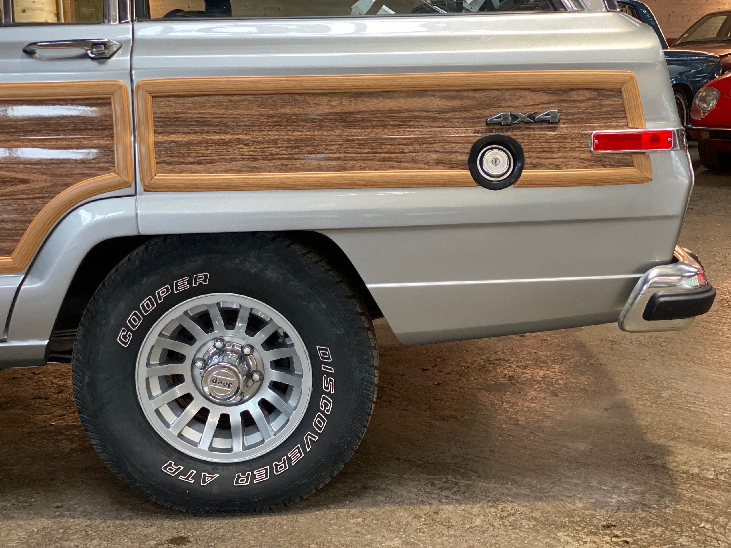 JEEP GRAND WAGONEER “FINAL EDITION”