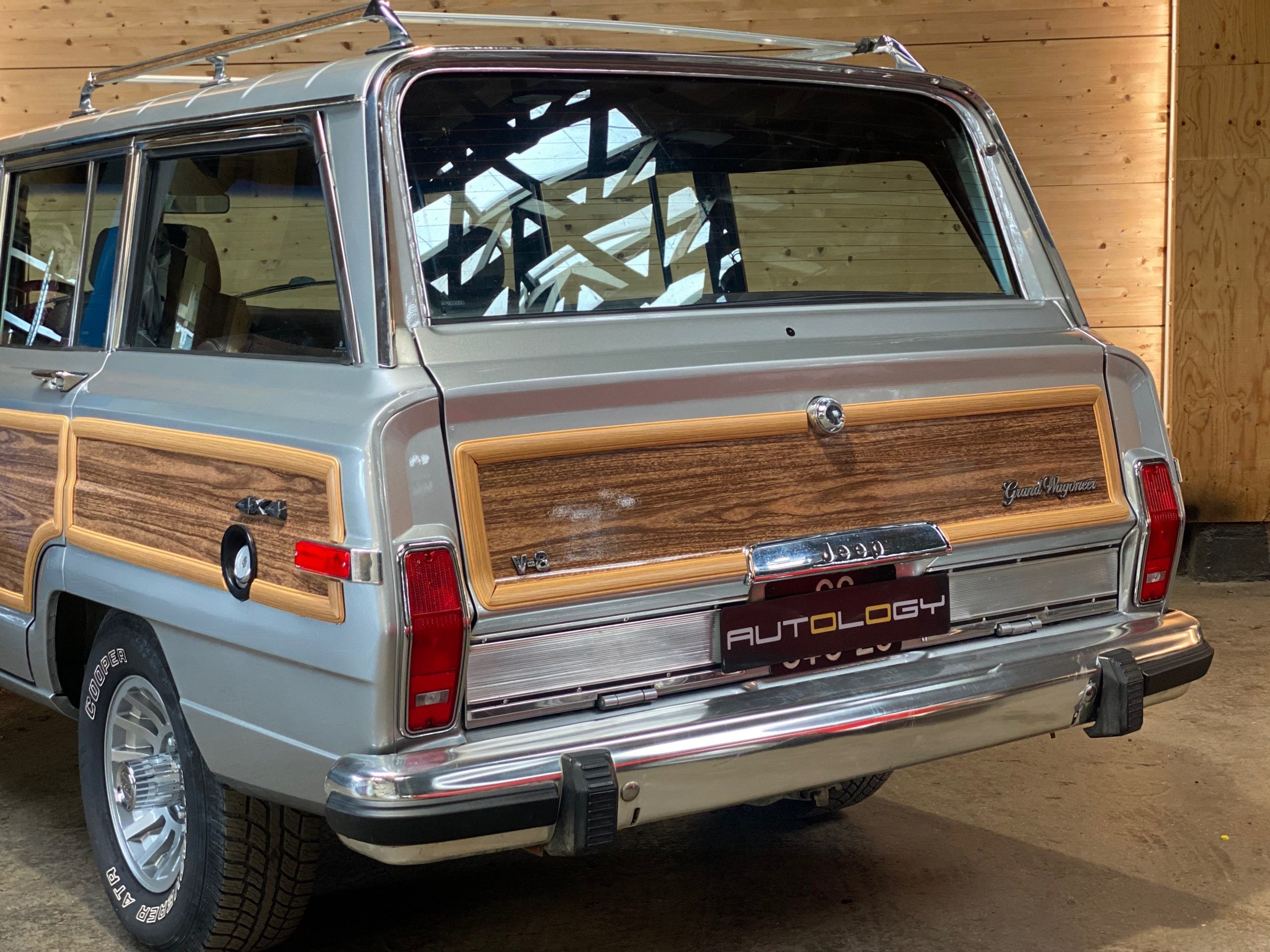 JEEP GRAND WAGONEER “FINAL EDITION”