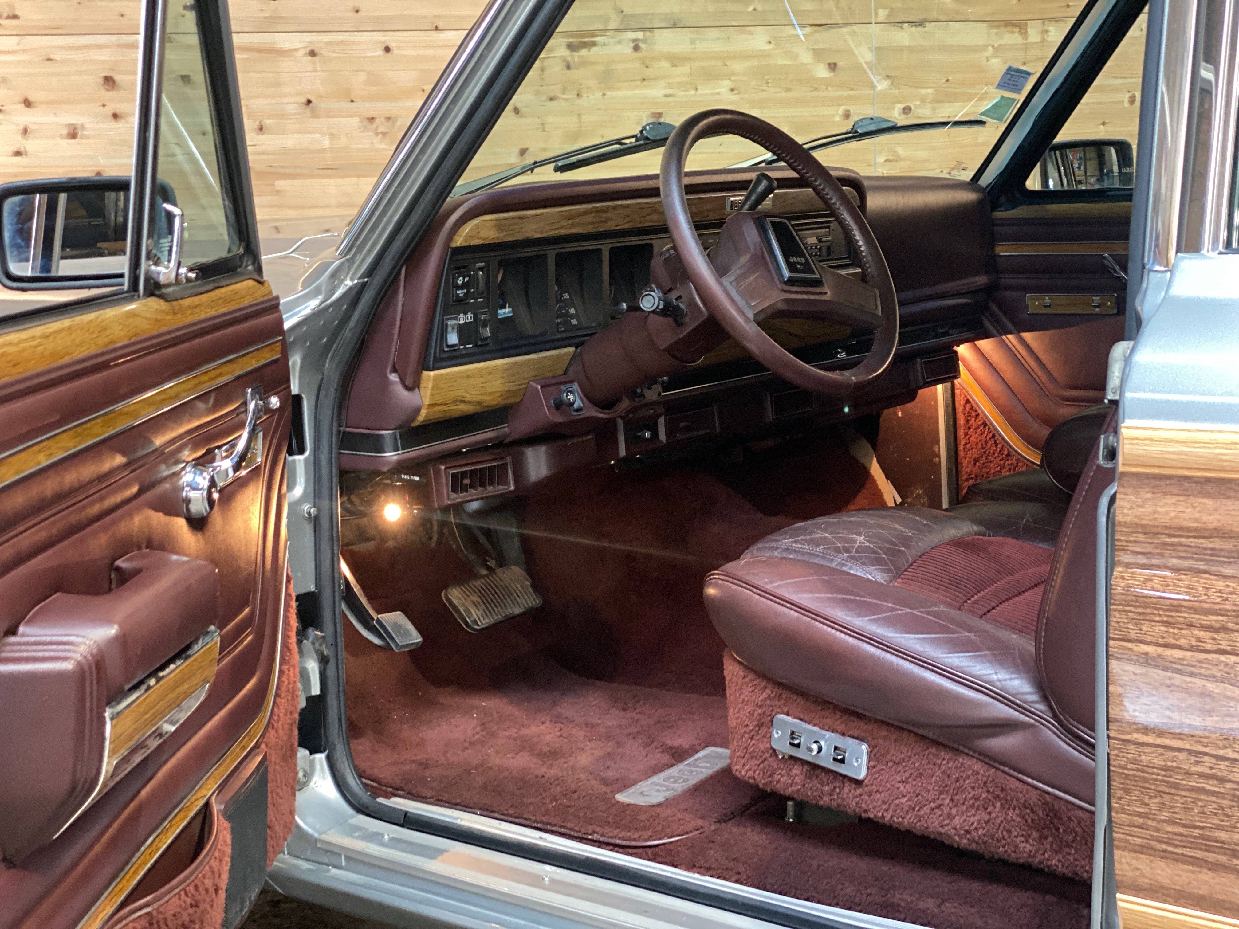 JEEP GRAND WAGONEER “FINAL EDITION”