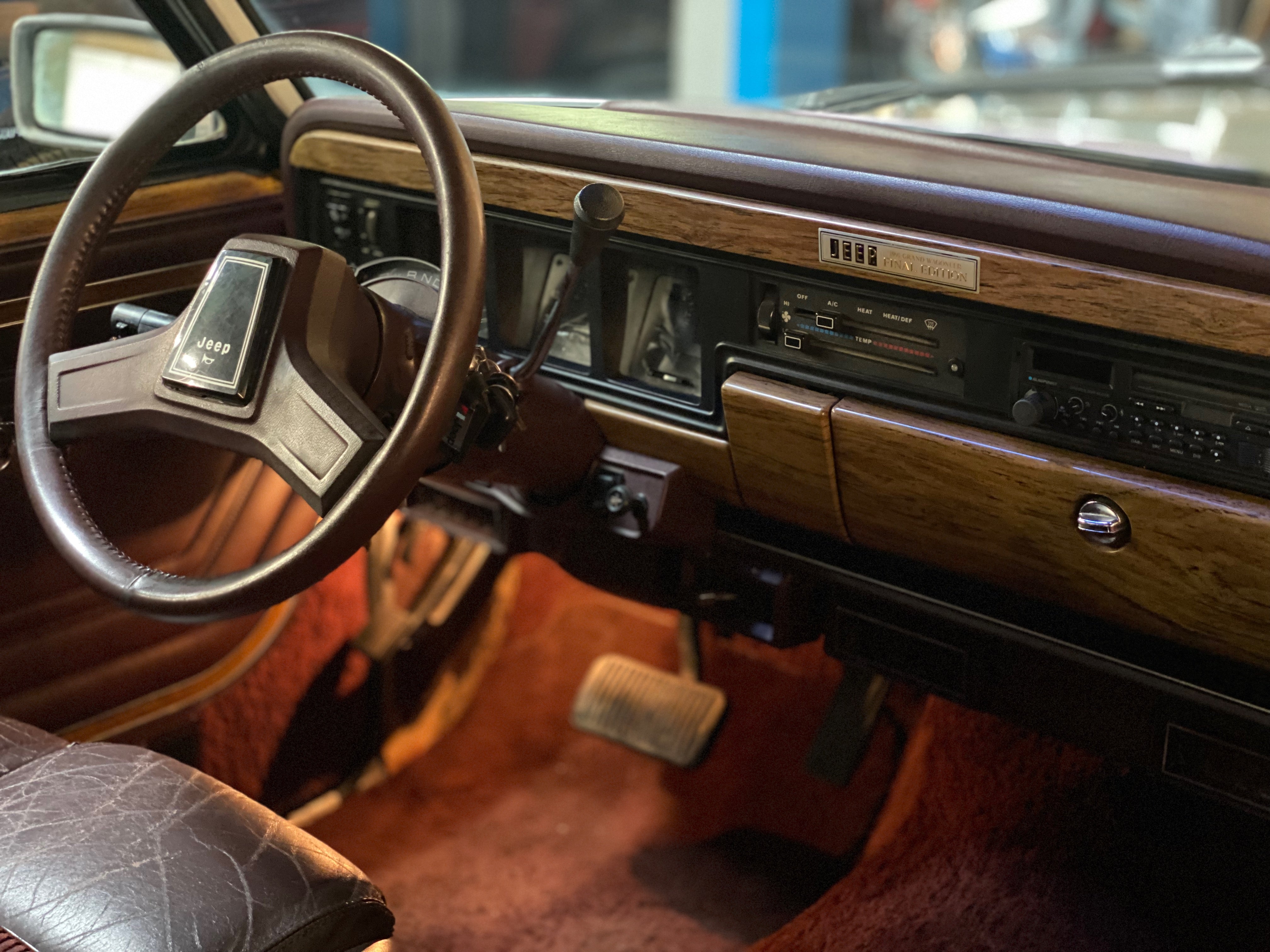 JEEP GRAND WAGONEER “FINAL EDITION”