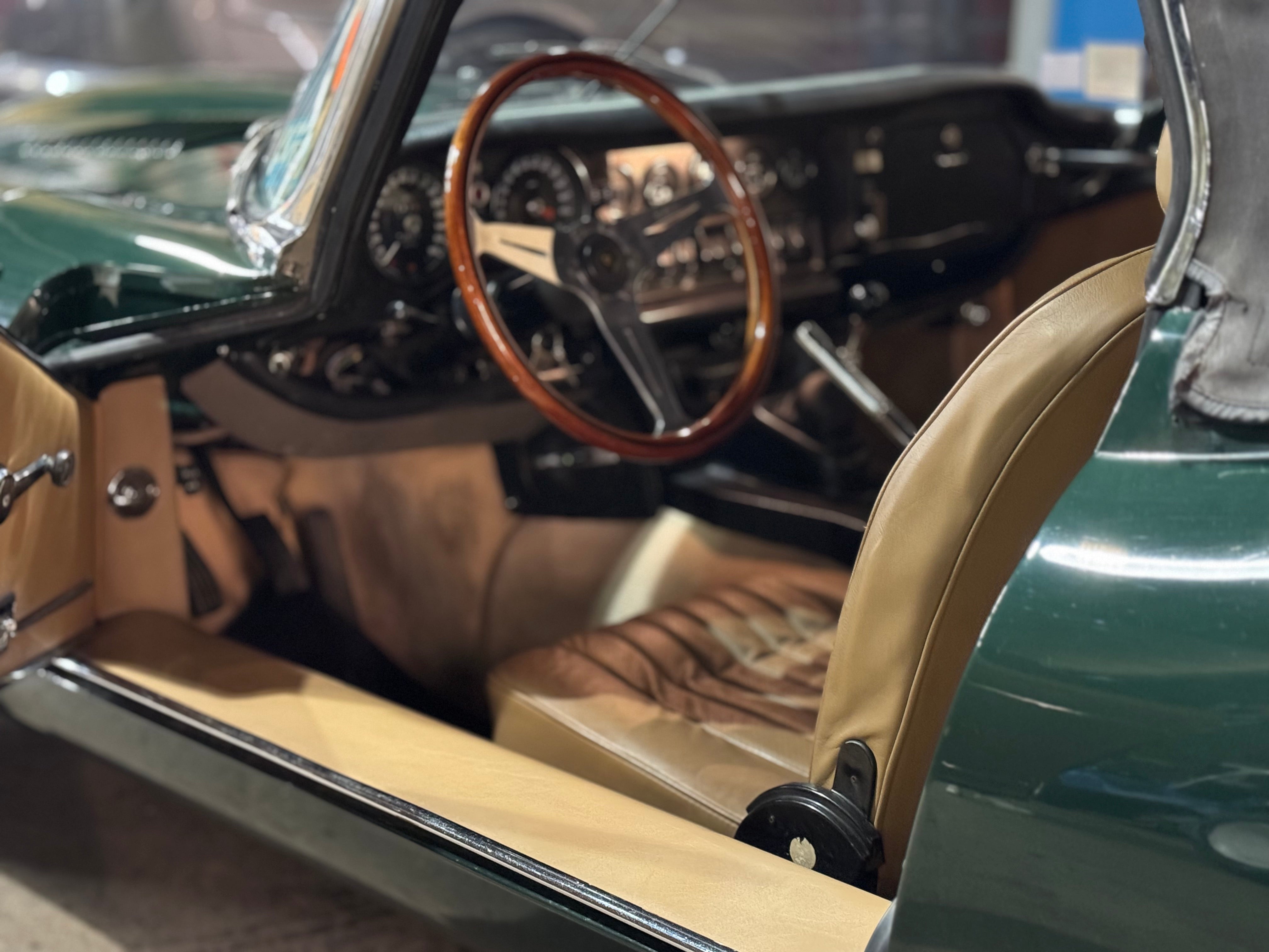 Jaguar Type E V12 Roadster BVM