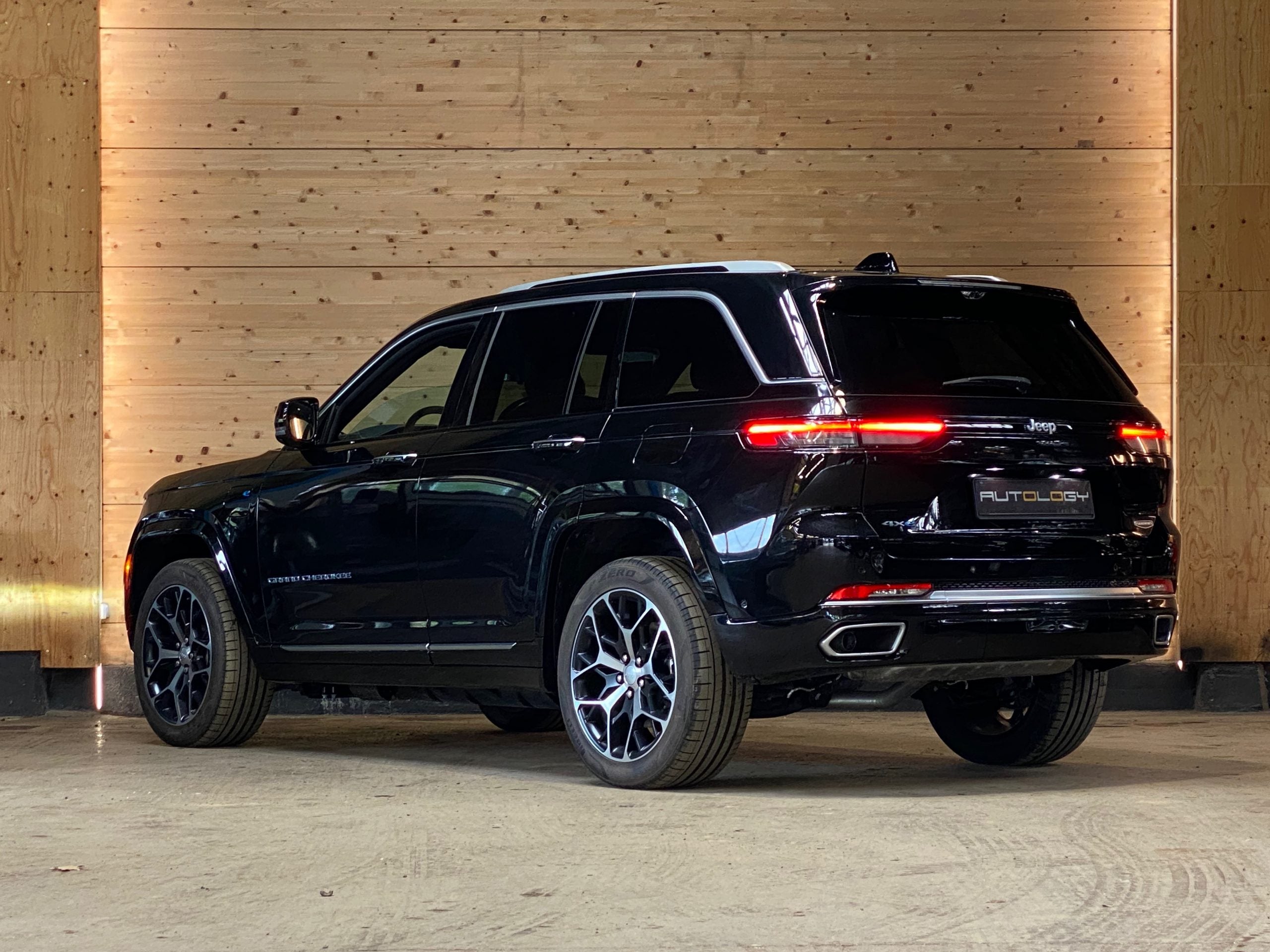 Jeep Grand Cherokee 4xe Exclusive Launch Edition