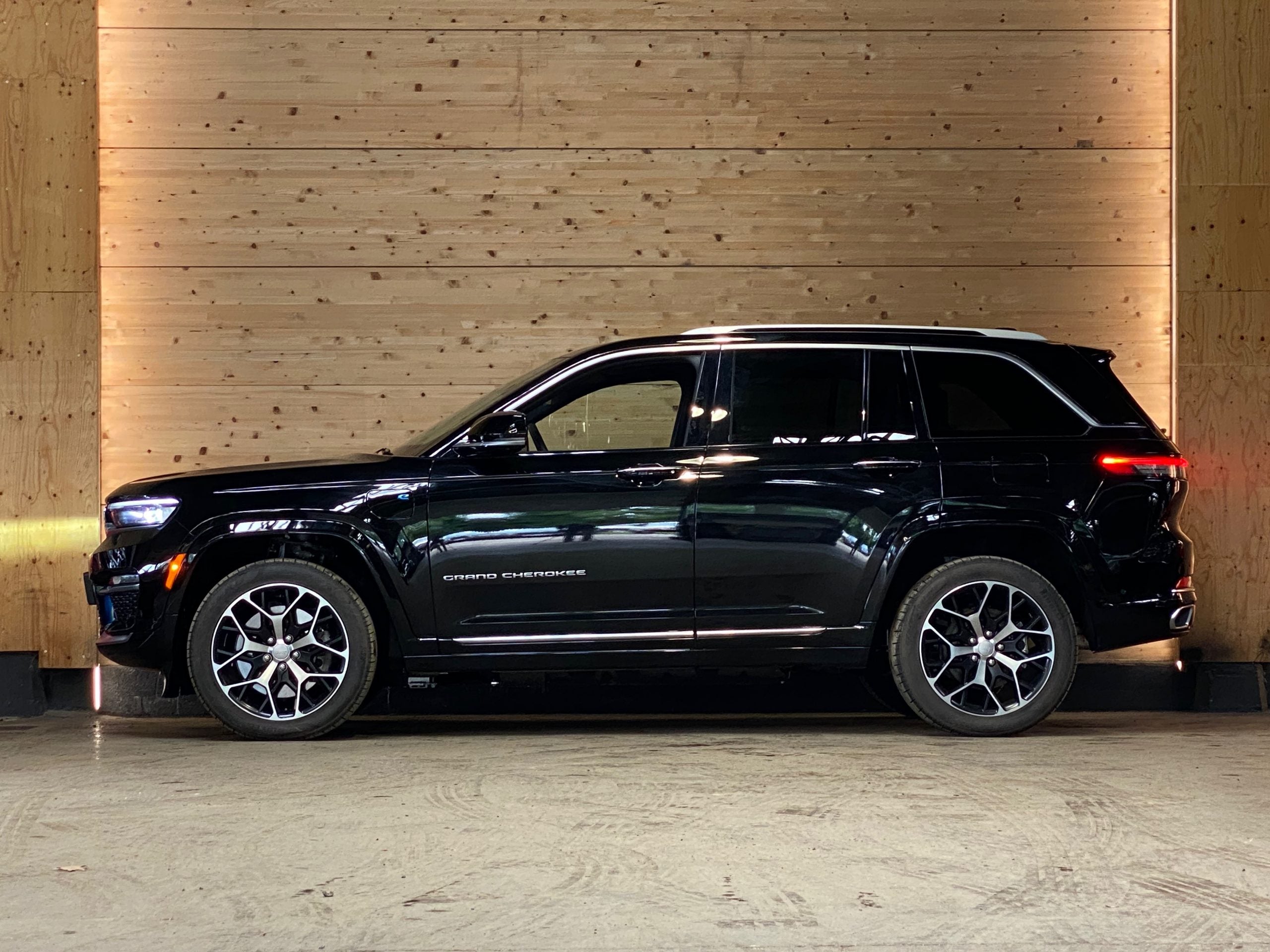 Jeep Grand Cherokee 4xe Exclusive Launch Edition