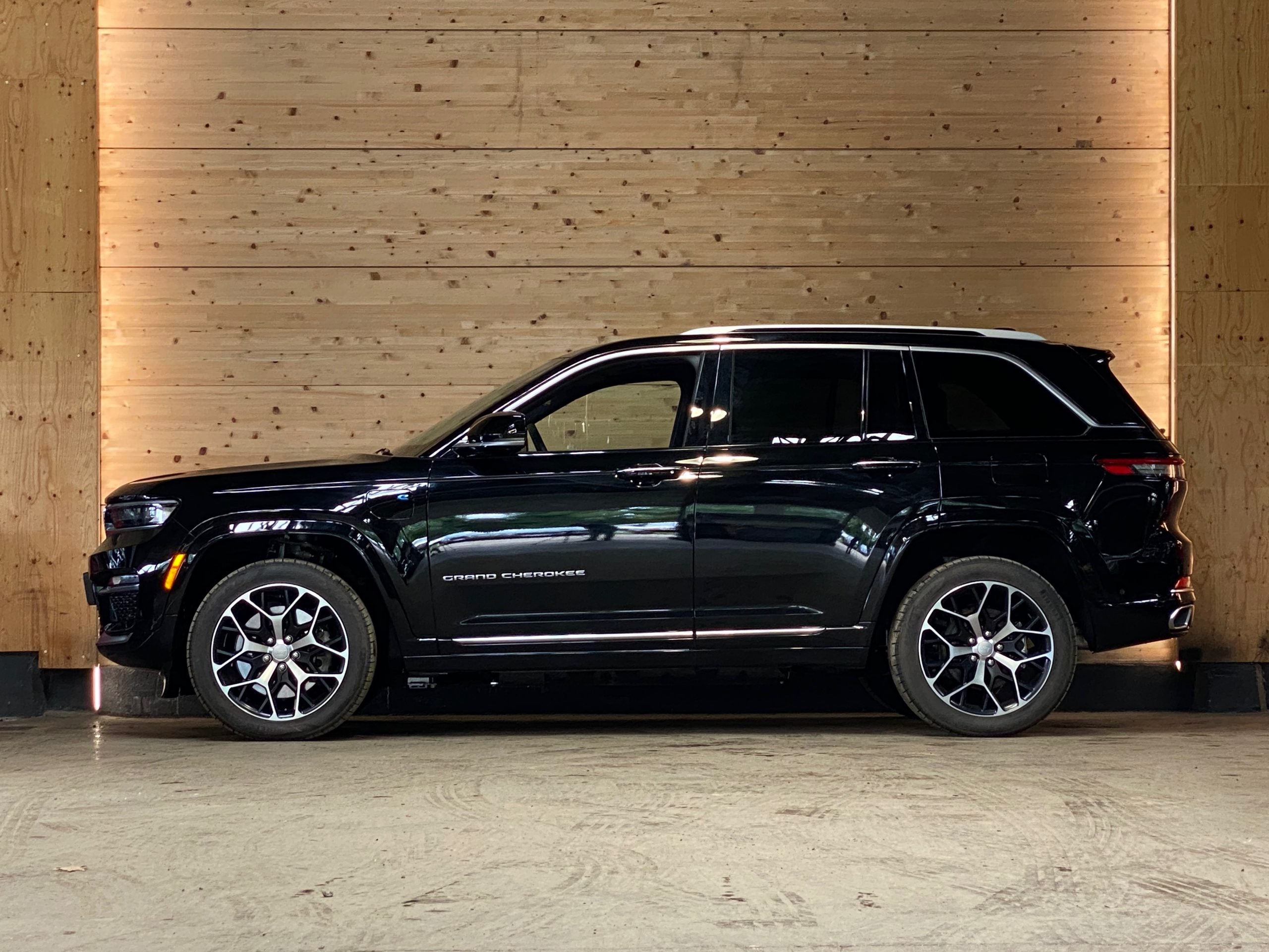 Jeep Grand Cherokee 4xe Exclusive Launch Edition