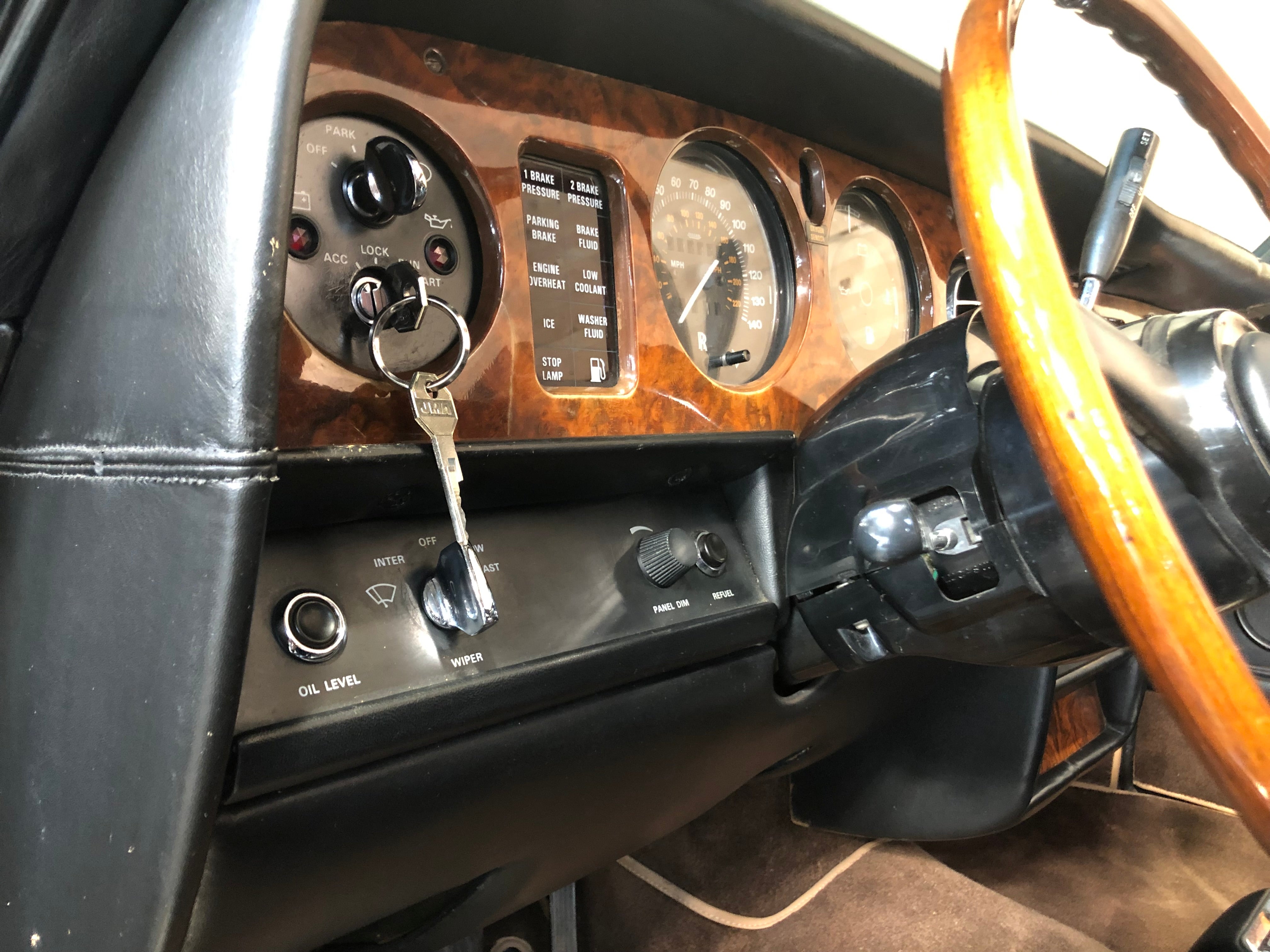 Rolls Royce Corniche