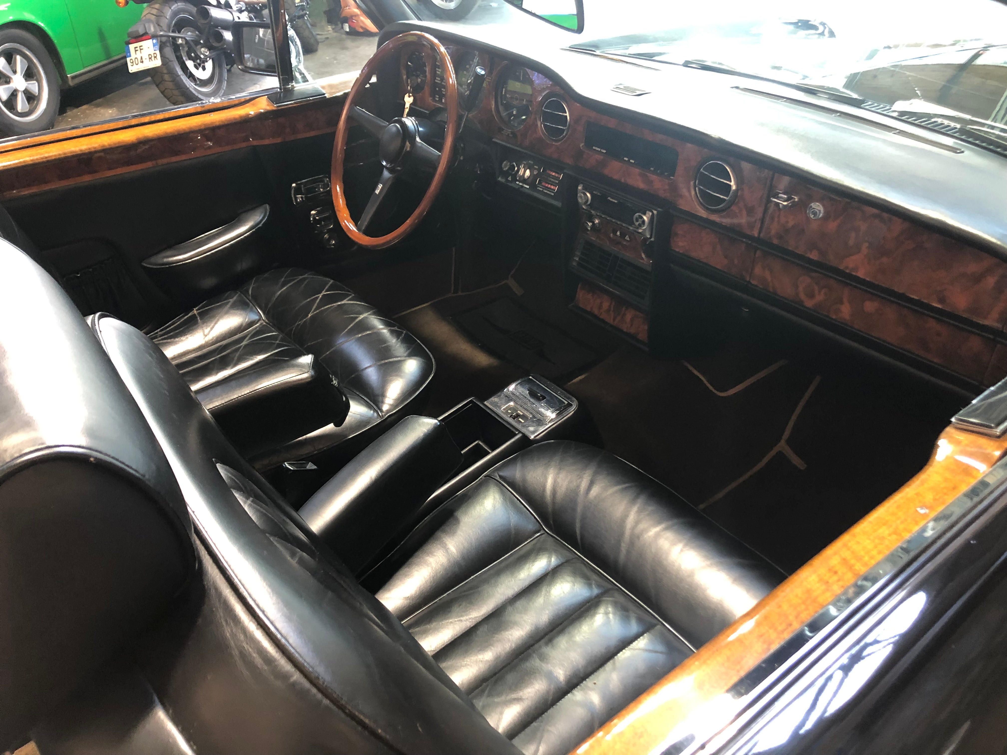 Rolls Royce Corniche