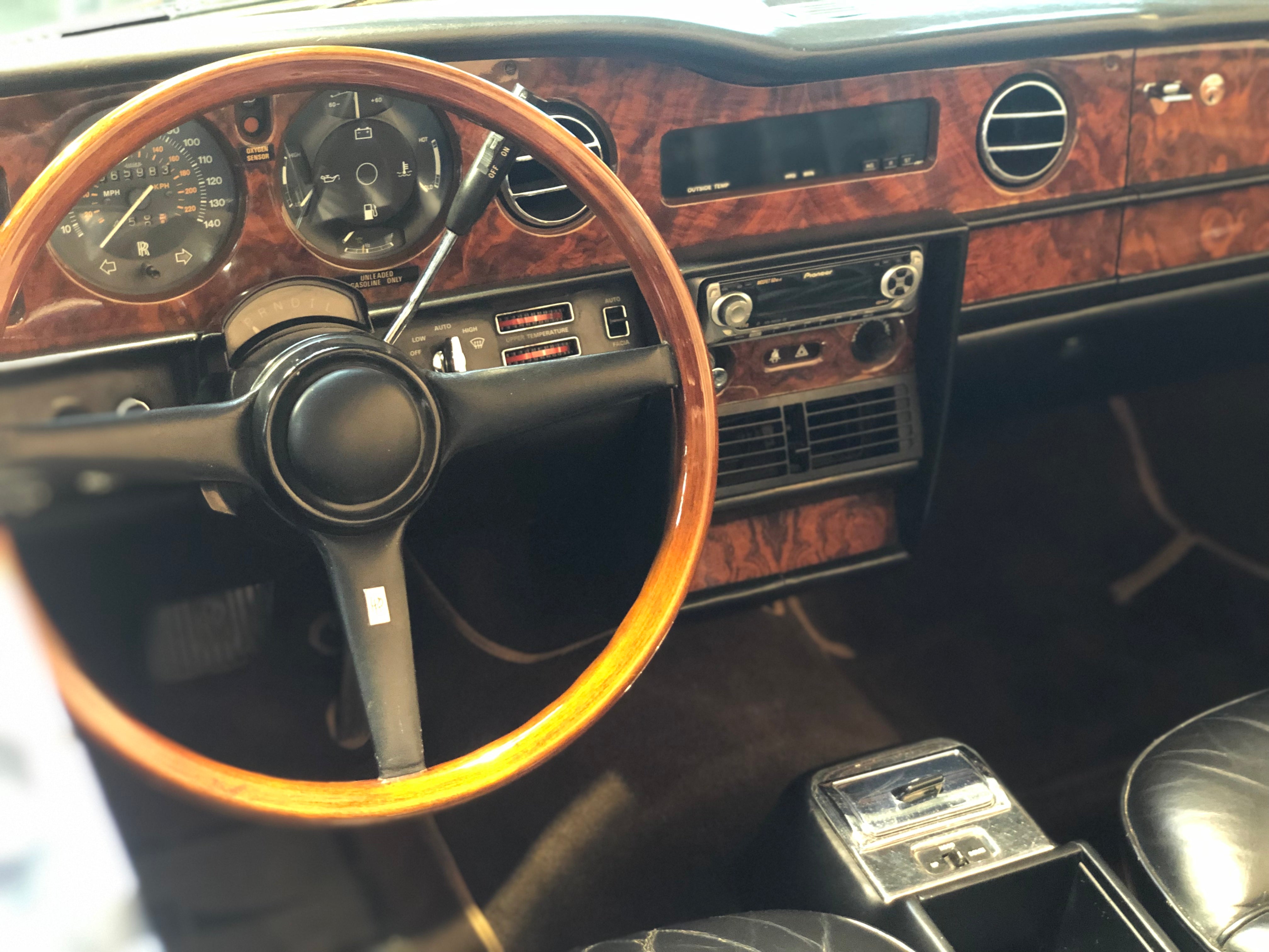 Rolls Royce Corniche