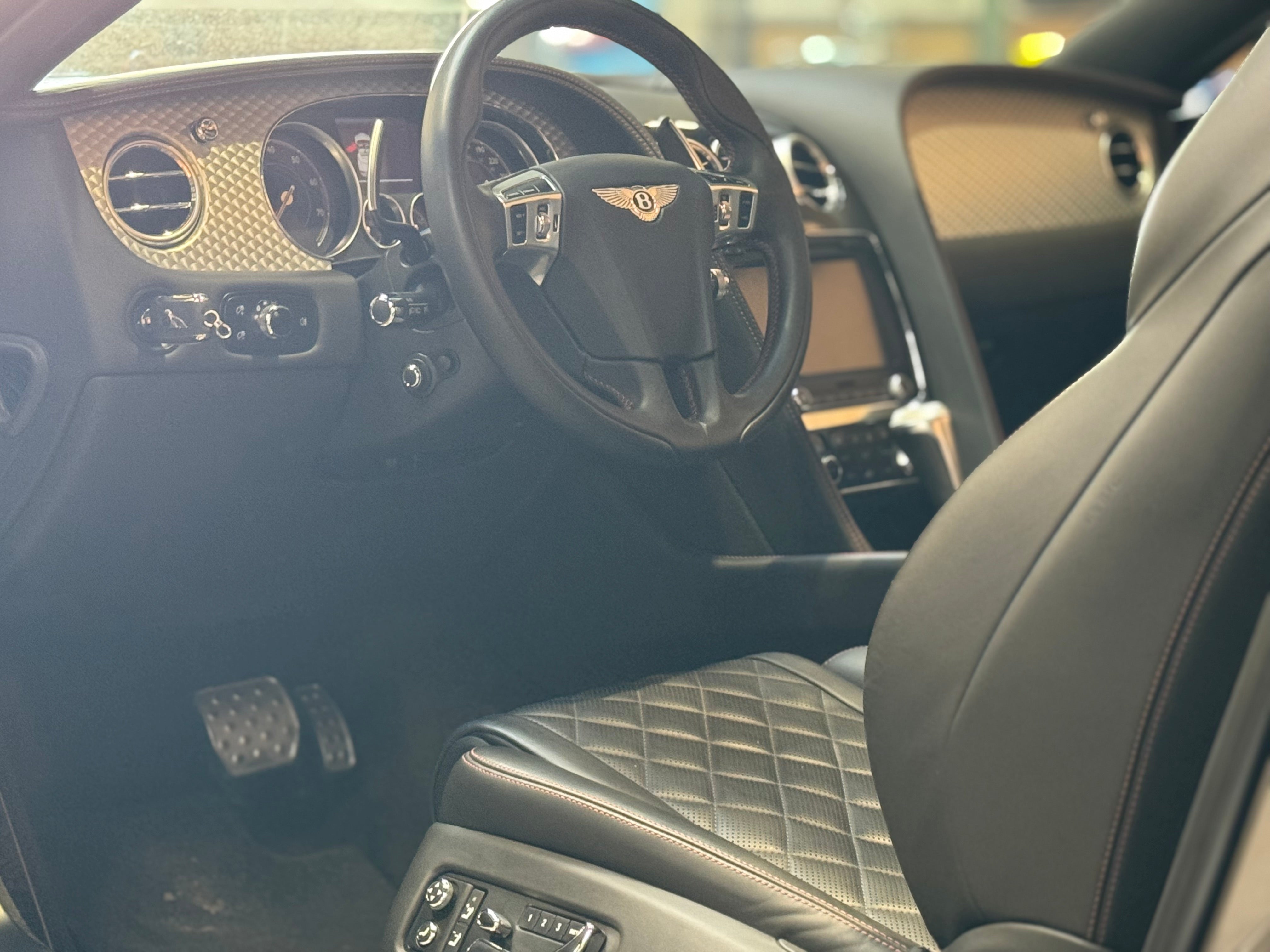 Bentley Continental GTC V8s