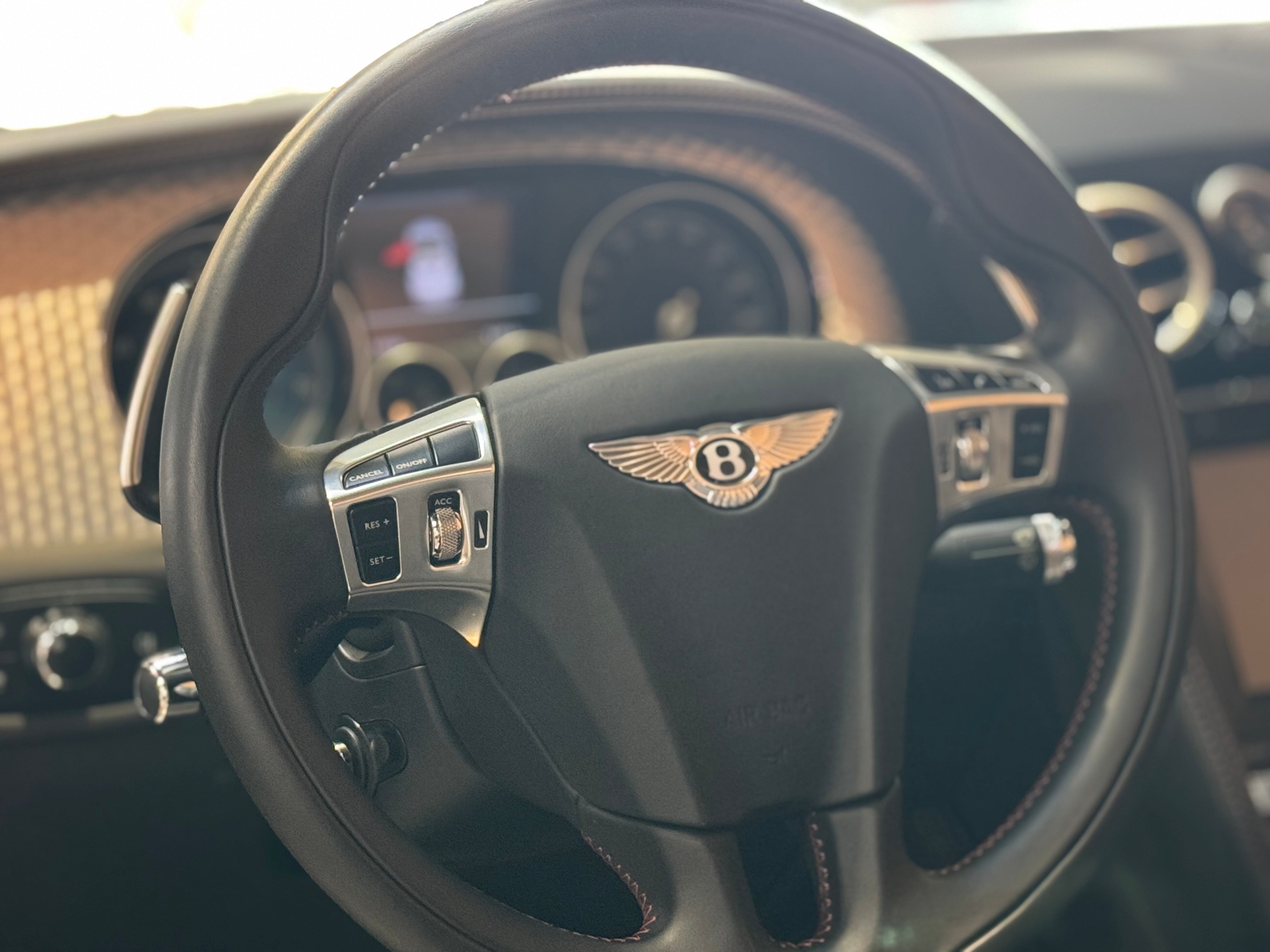Bentley Continental GTC V8s