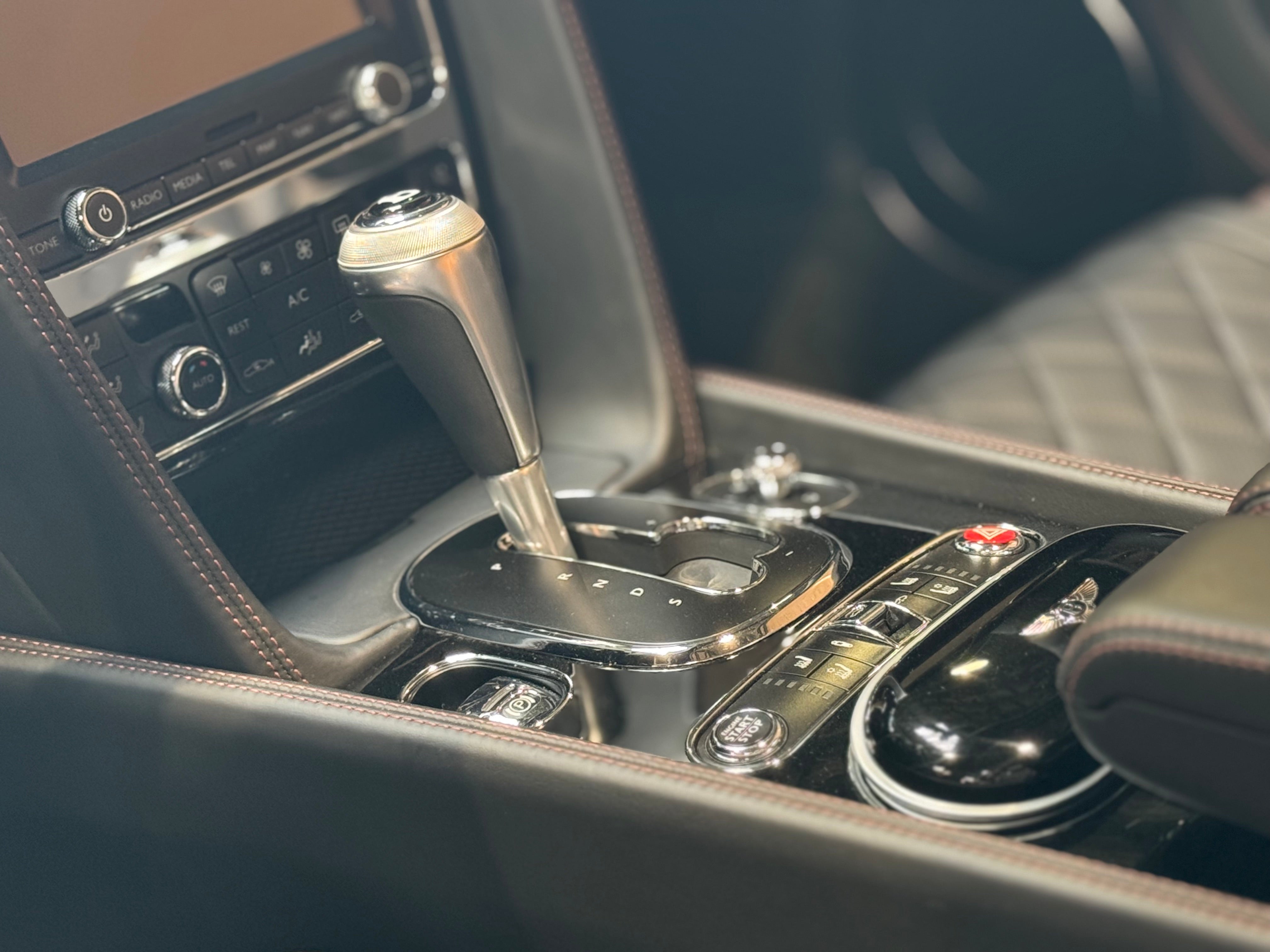 Bentley Continental GTC V8s
