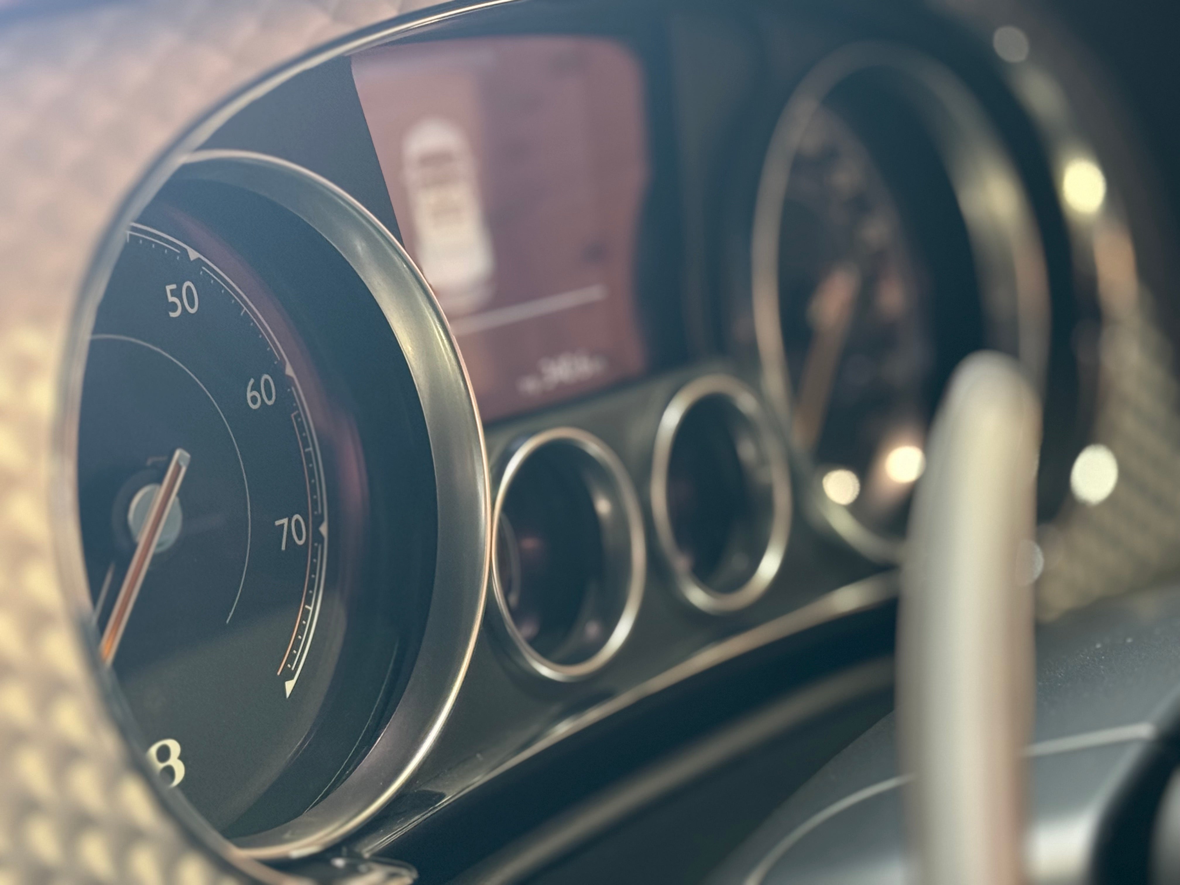 Bentley Continental GTC V8s