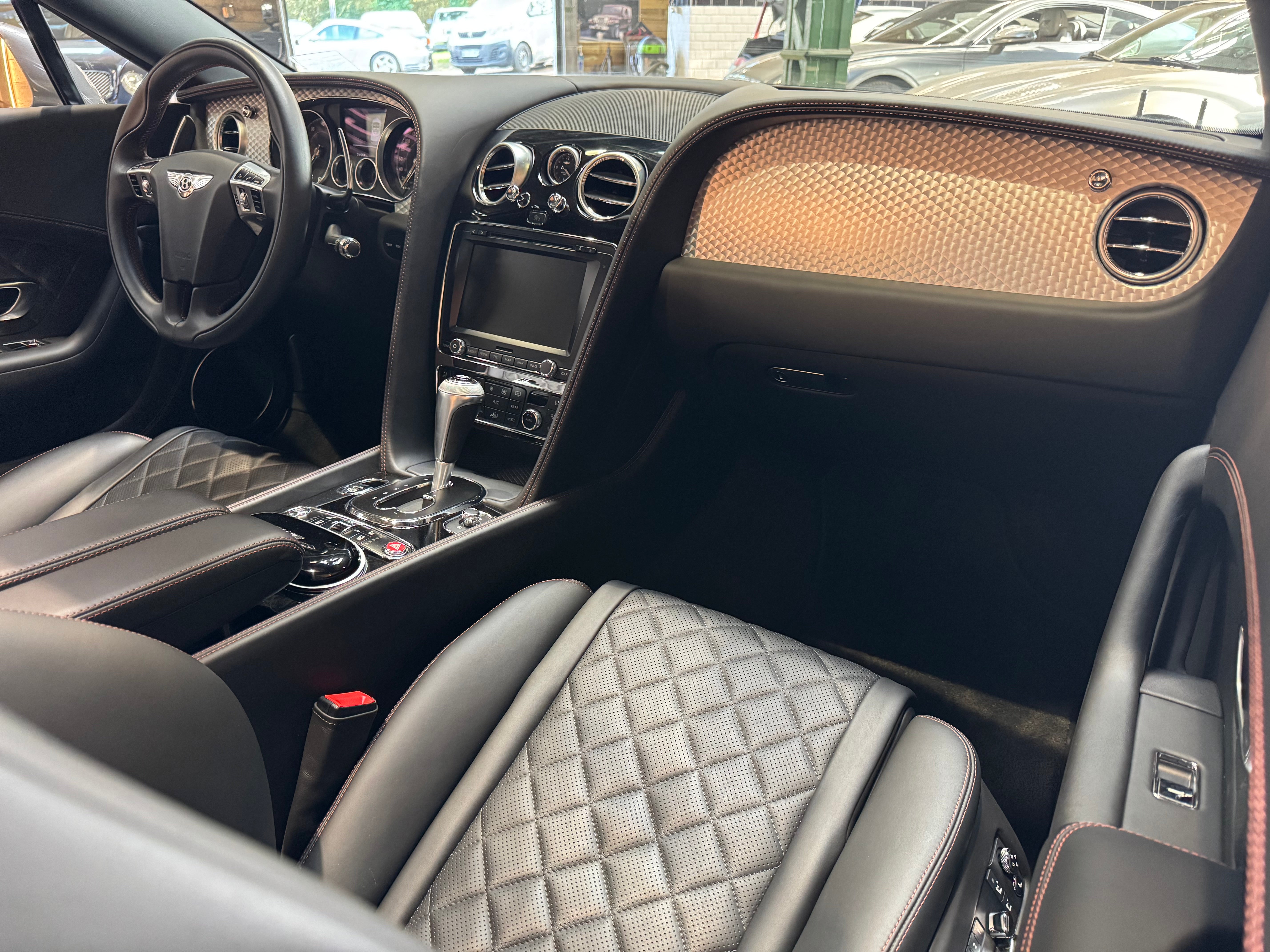 Bentley Continental GTC V8s