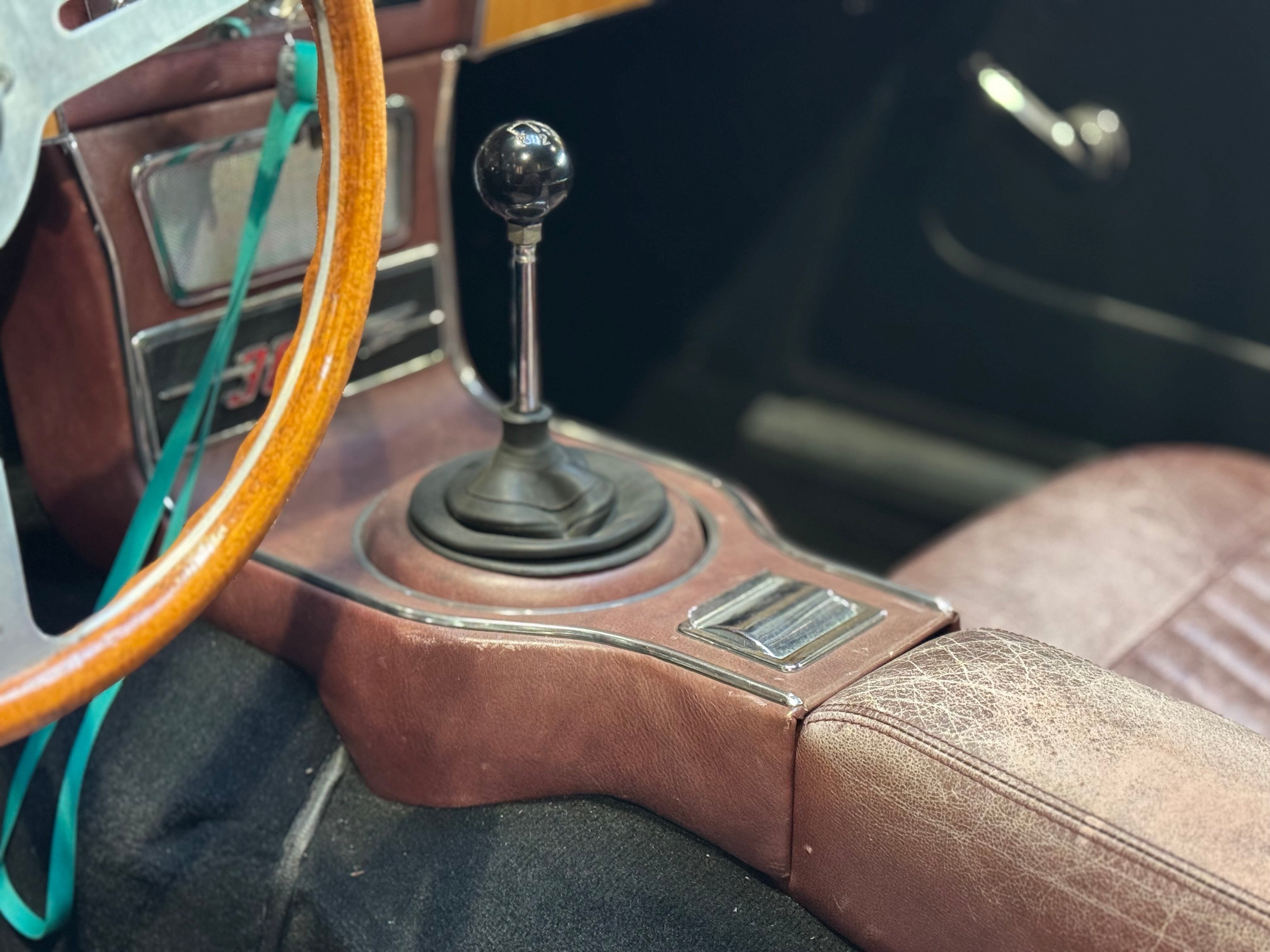 Austin Healey 3000 Mk III  BJ8