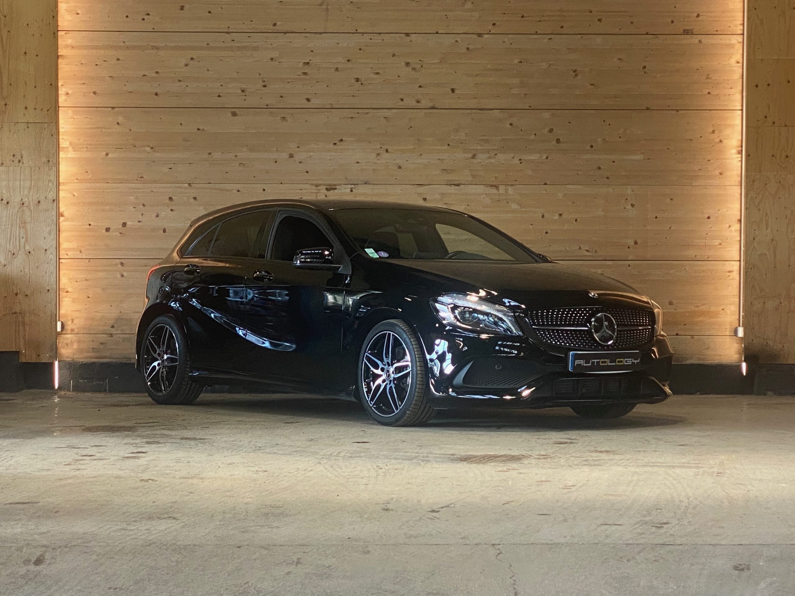 Mercedes A160 BVA WhiteArt Edition