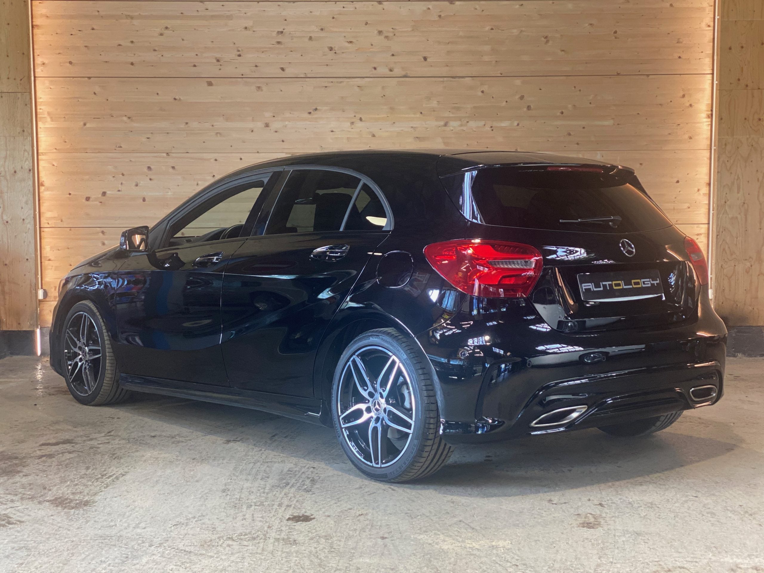 Mercedes A160 BVA WhiteArt Edition