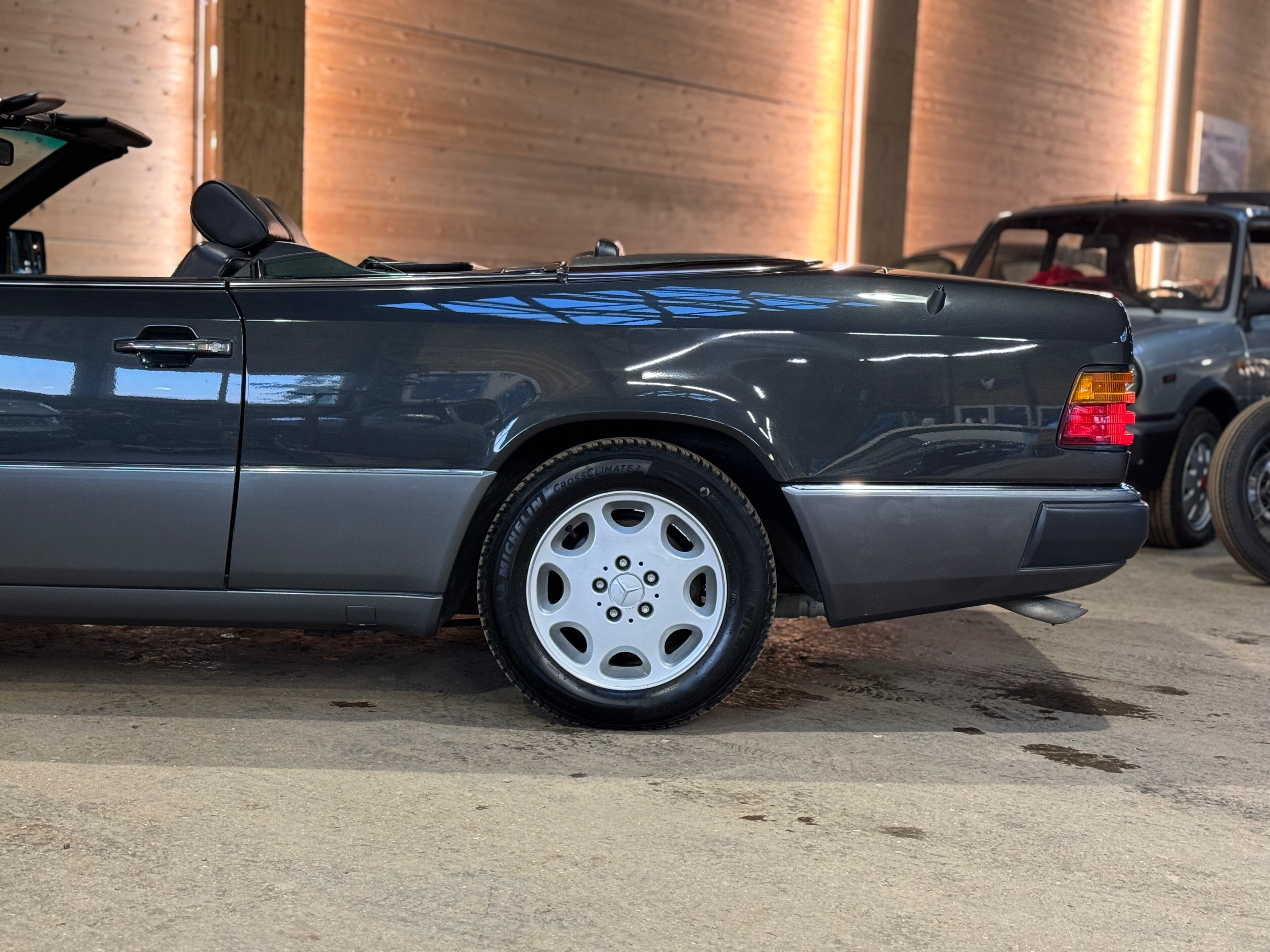 Mercedes 300CE-24 Cabriolet BVA