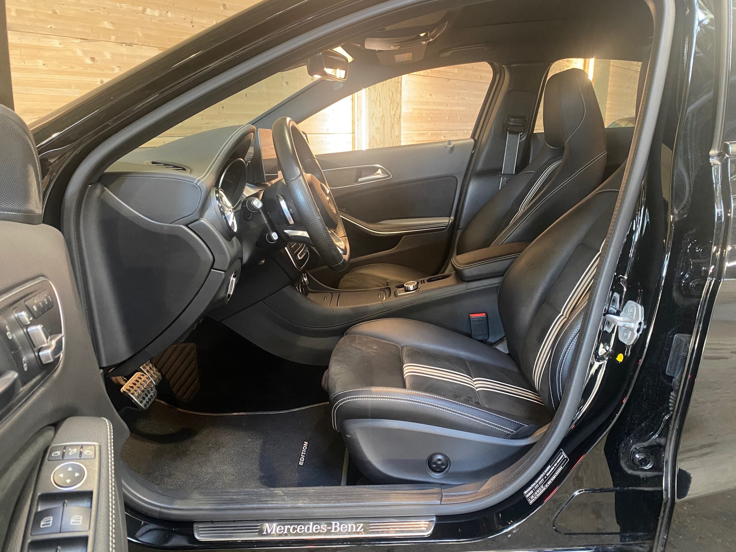 Mercedes A160 BVA WhiteArt Edition