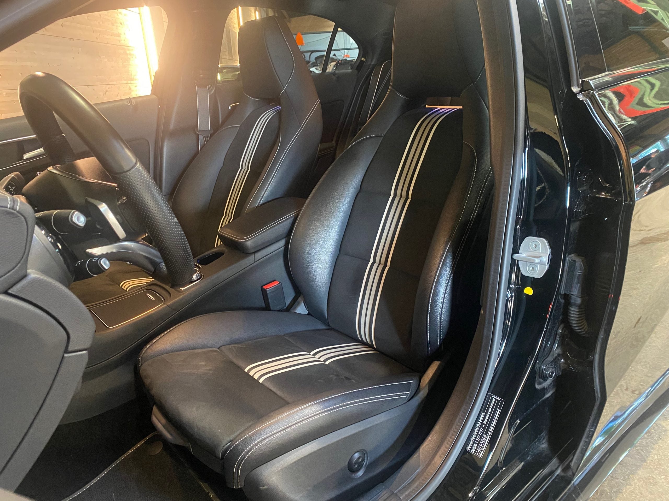 Mercedes A160 BVA WhiteArt Edition