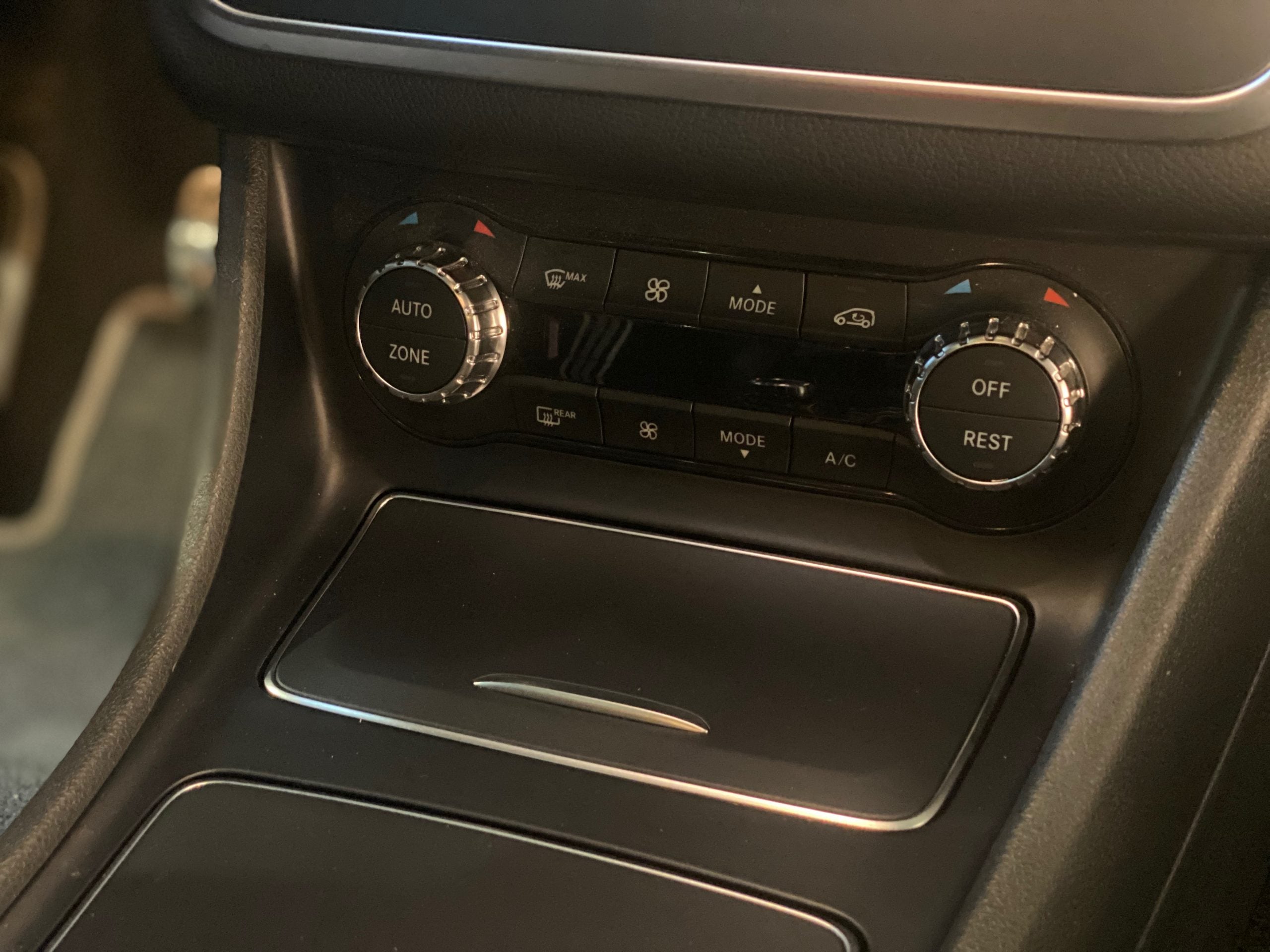 Mercedes A160 BVA WhiteArt Edition