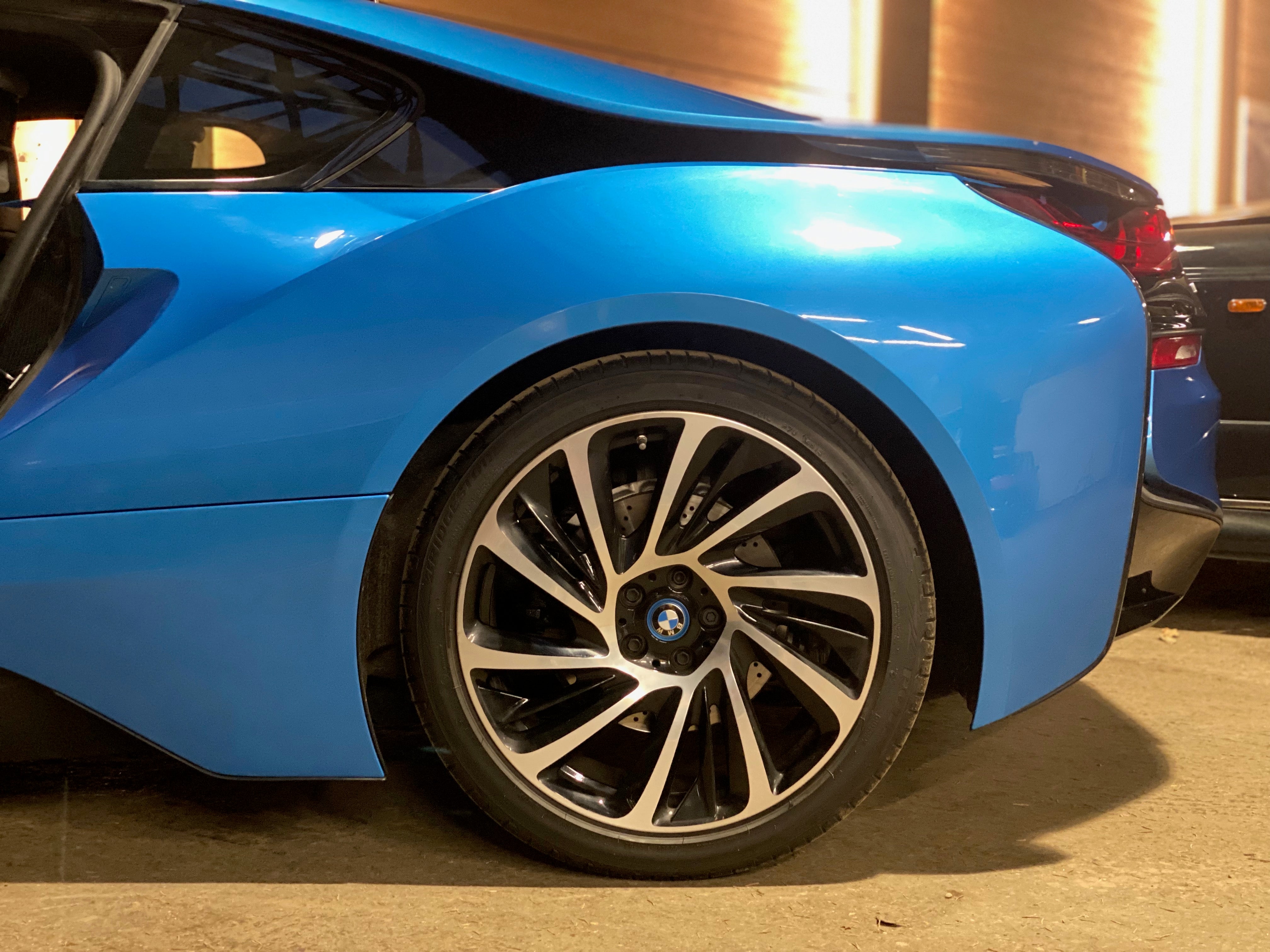 BMW i8