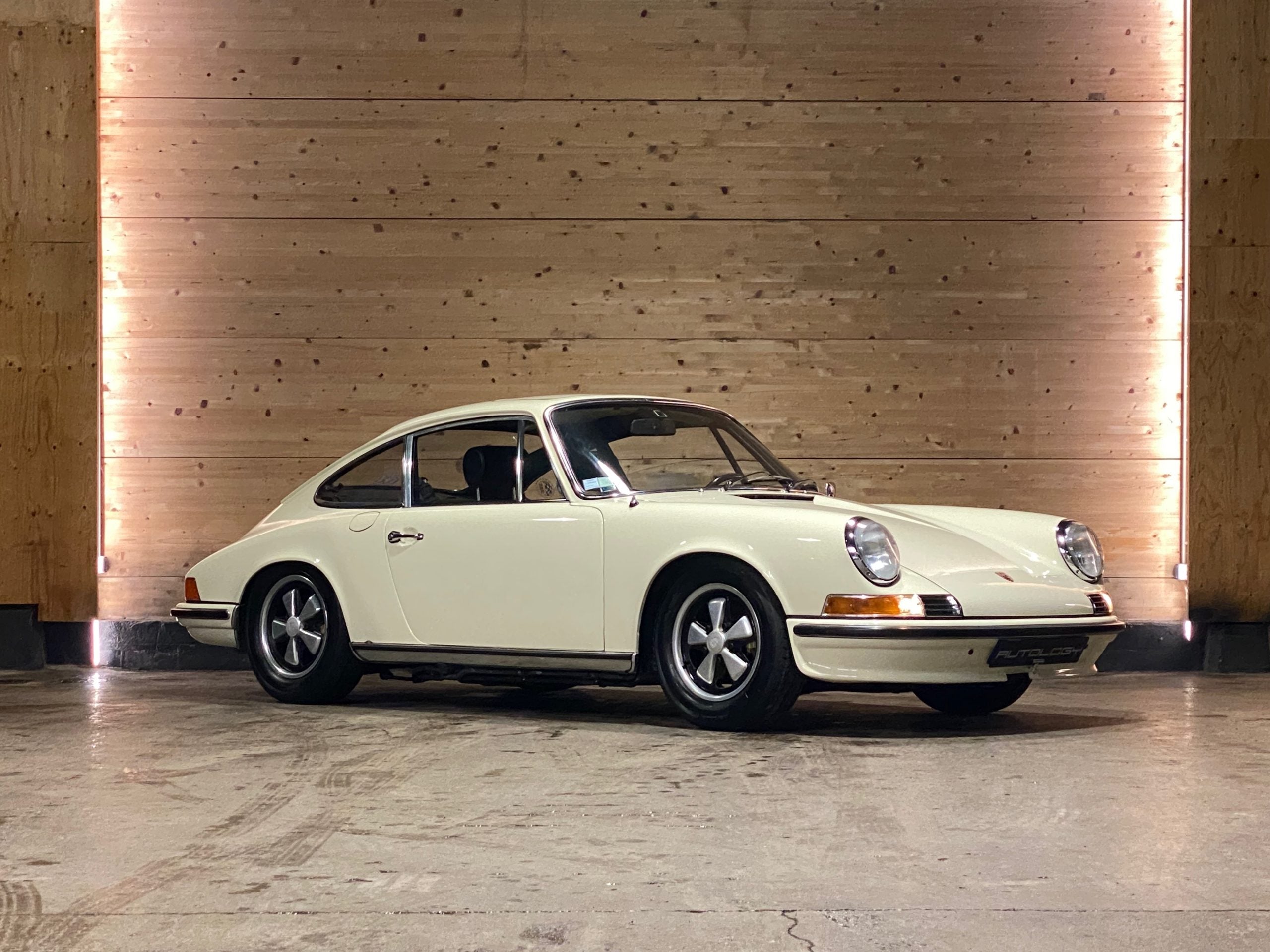 Porsche 911 2.4S