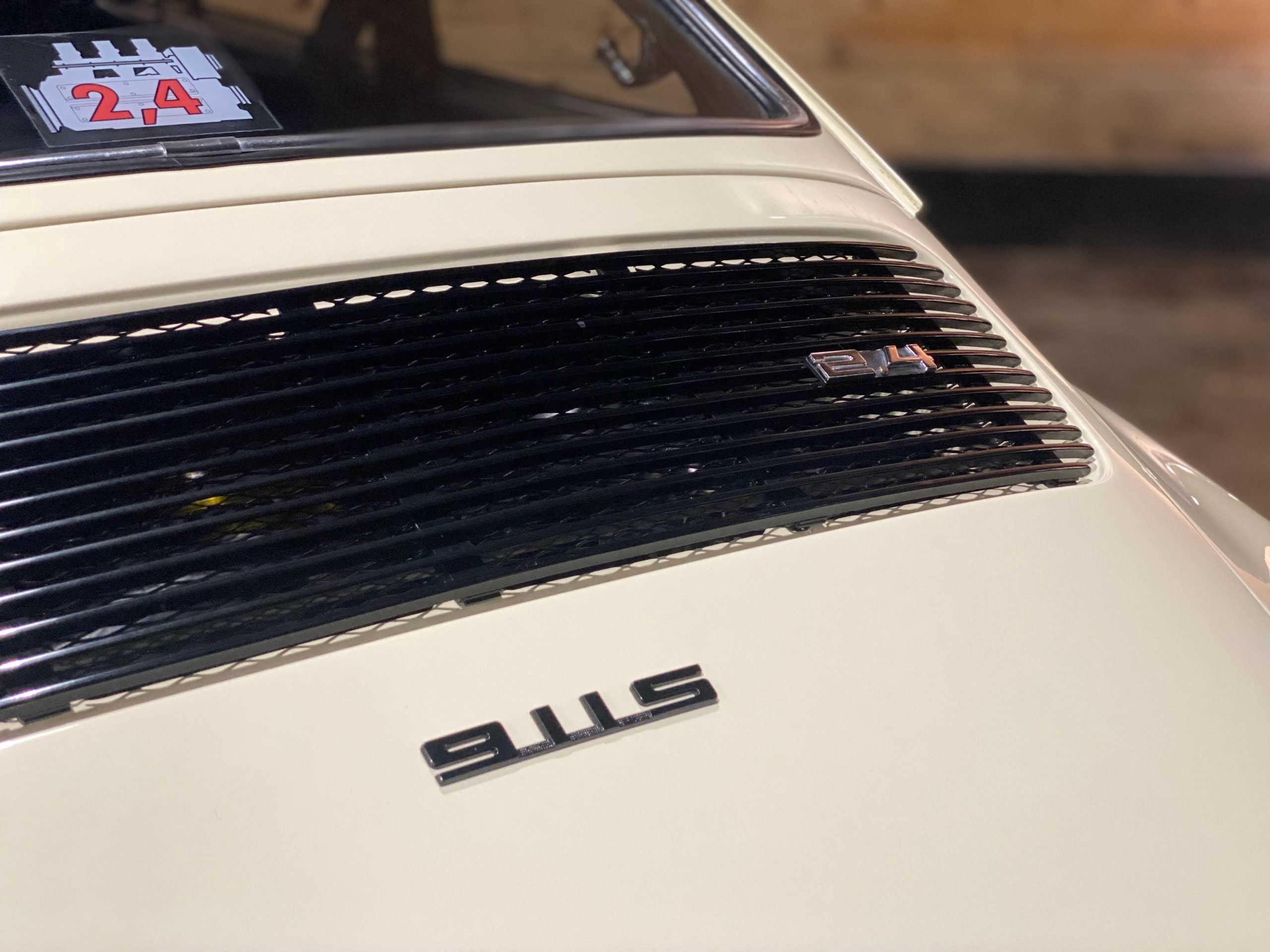 Porsche 911 2.4S