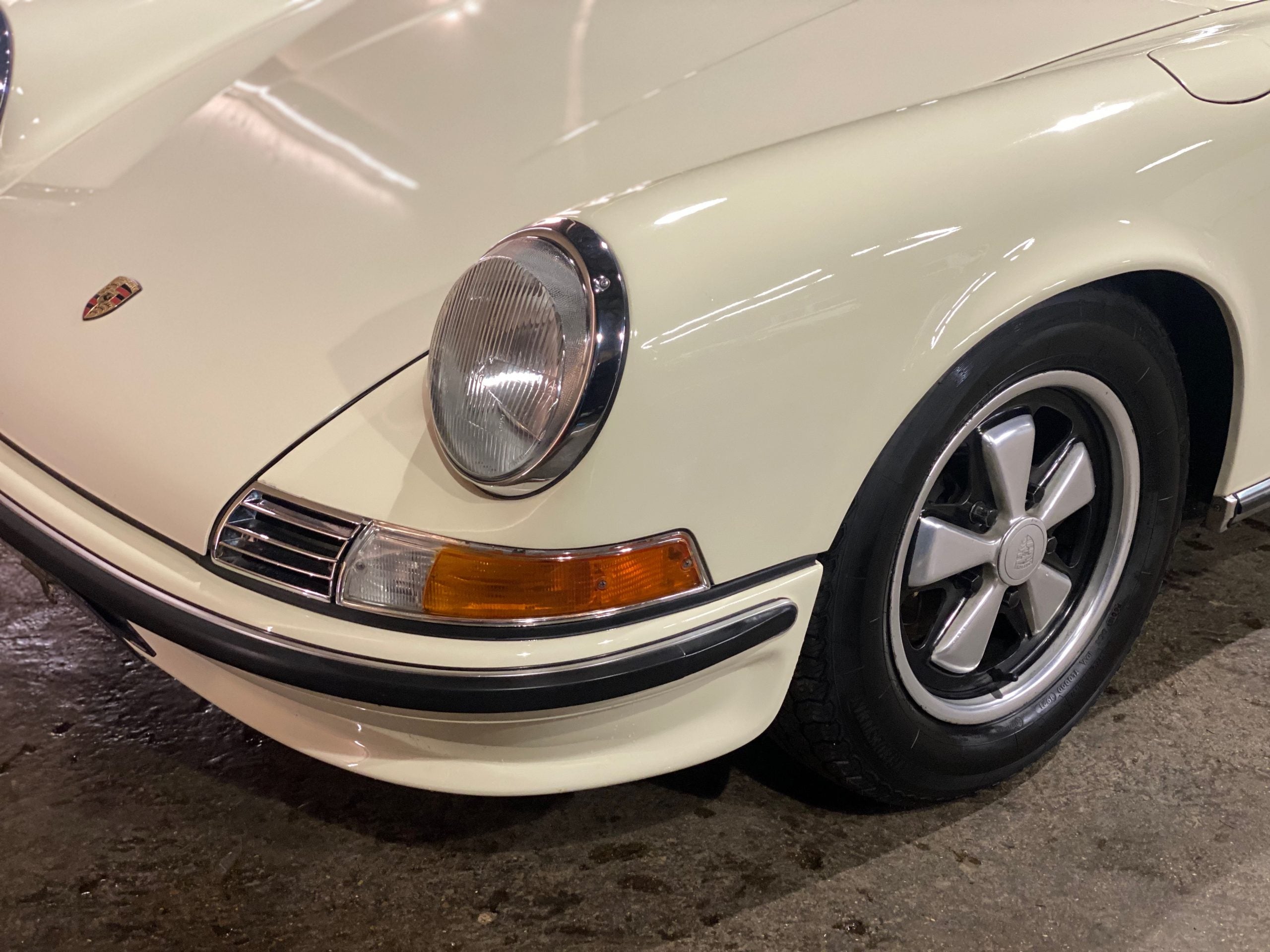 Porsche 911 2.4S