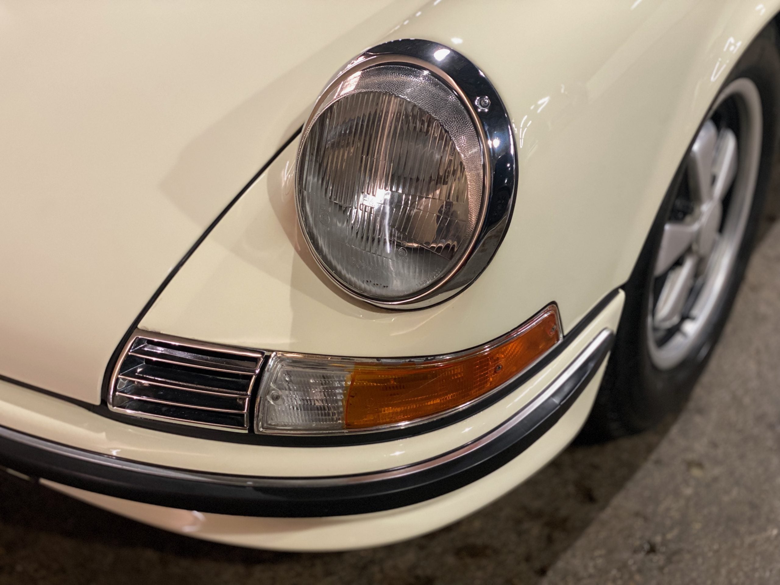Porsche 911 2.4S