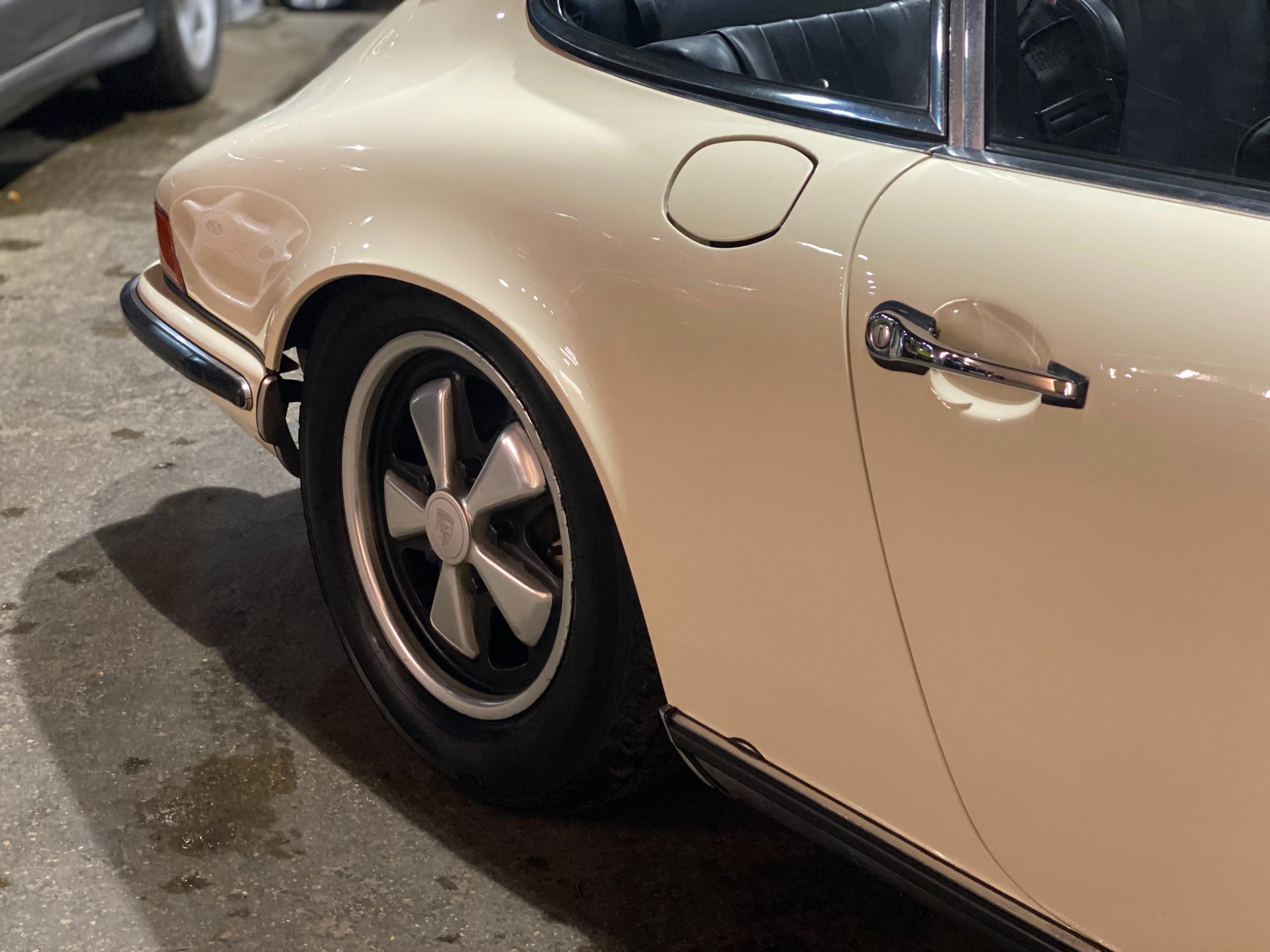 Porsche 911 2.4S