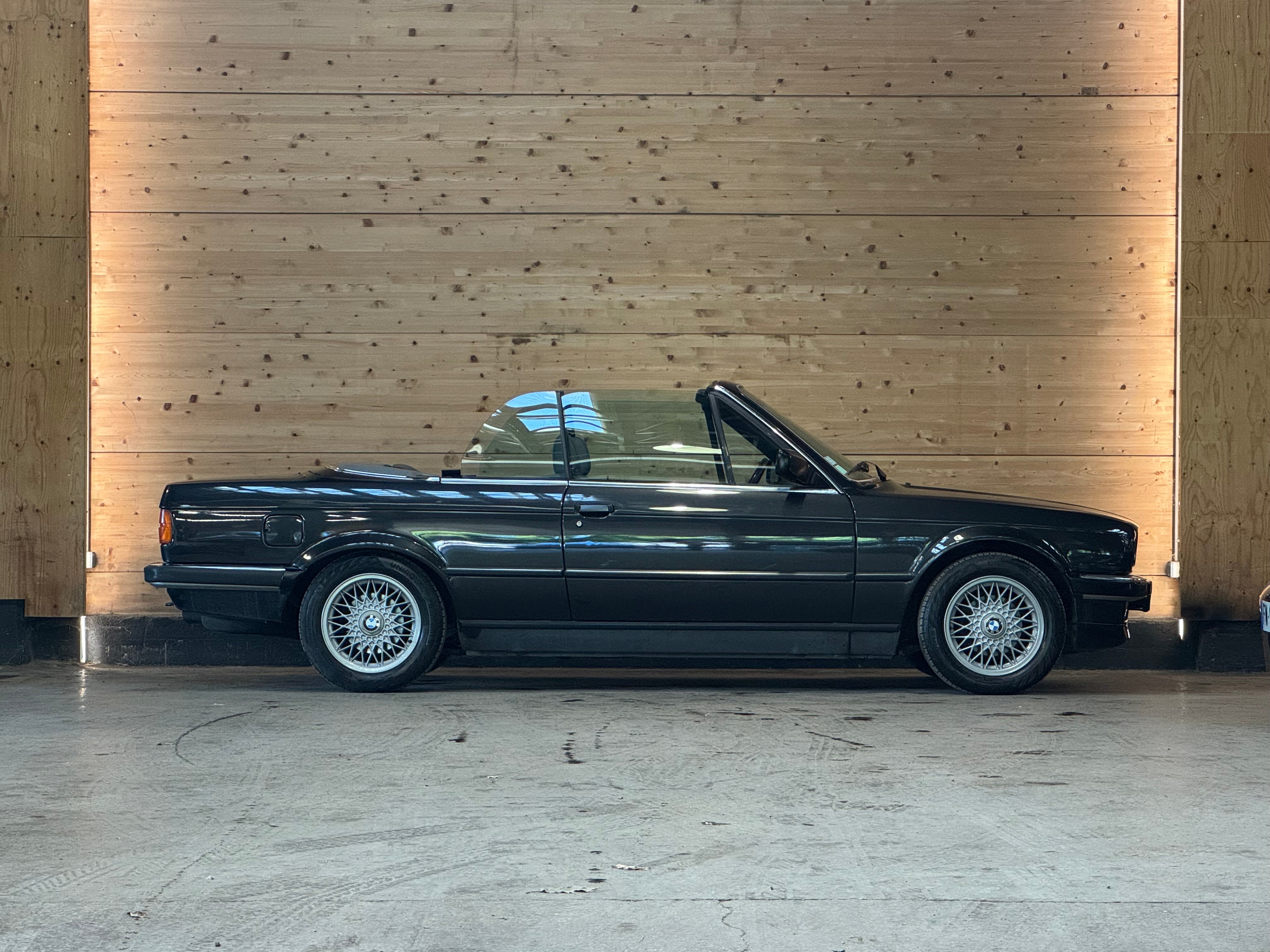 BMW 325i Cabriolet