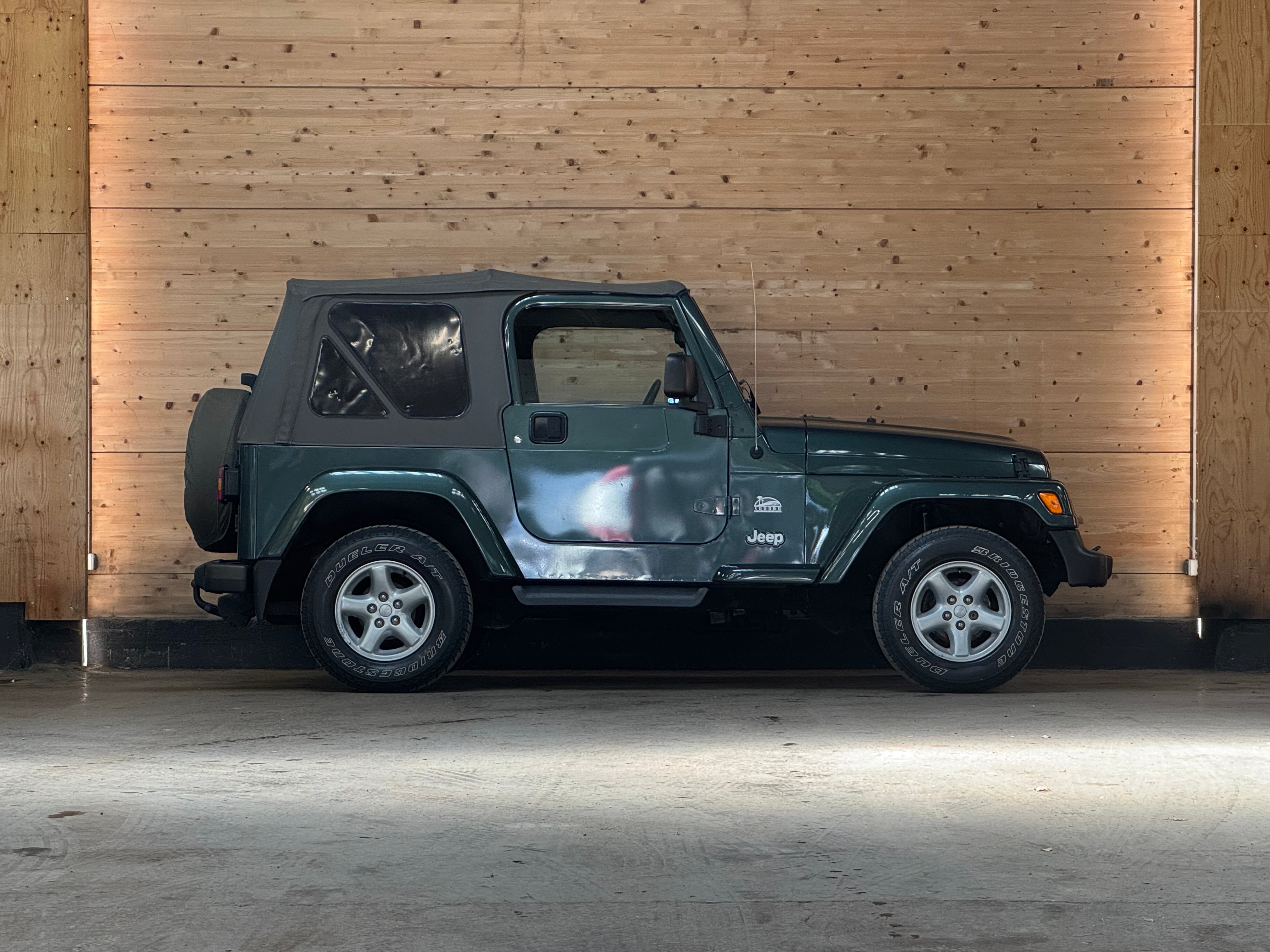Jeep Wrangler TJ 4.0 Sahara BVA