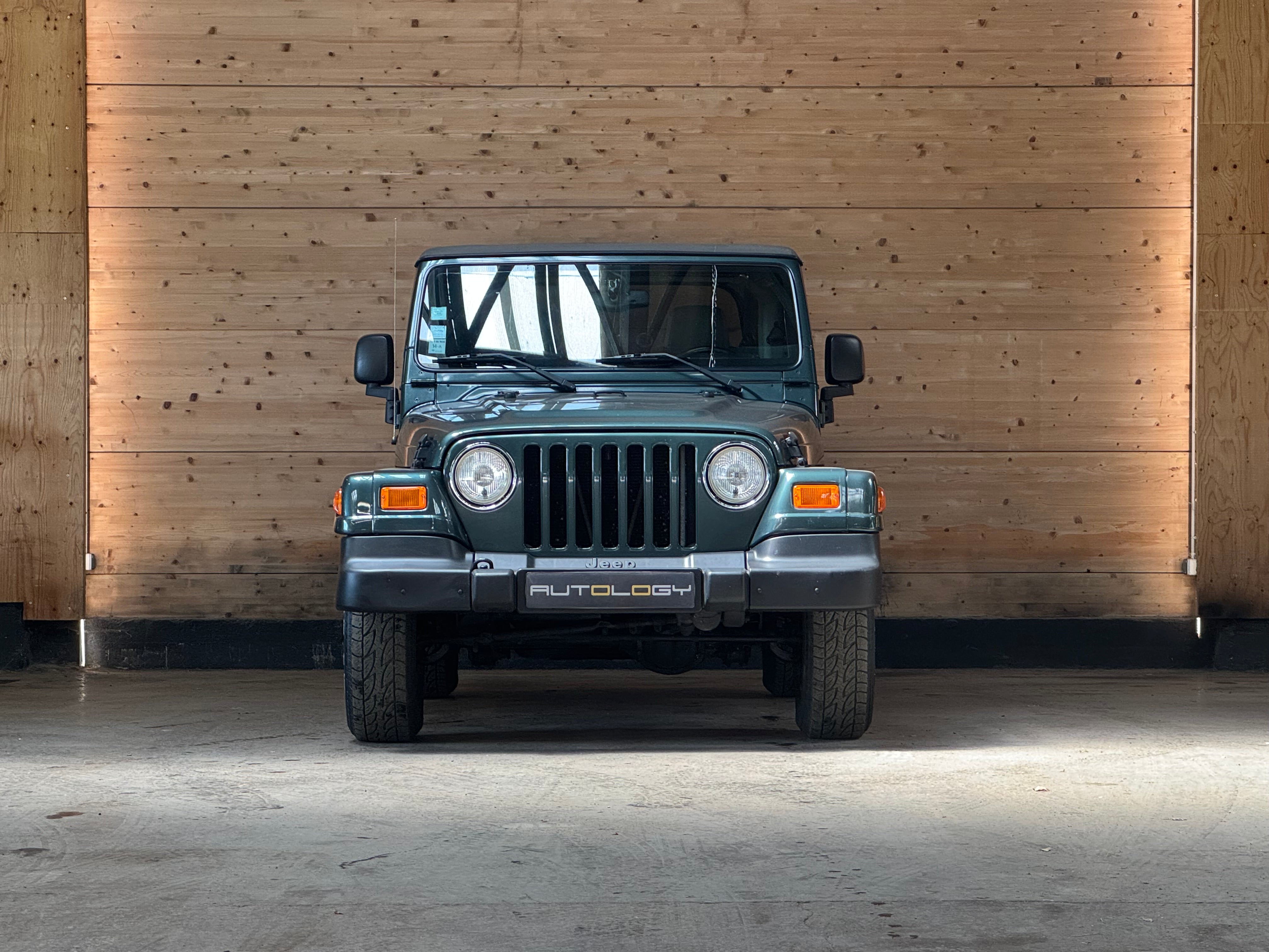 Jeep Wrangler TJ 4.0 Sahara BVA