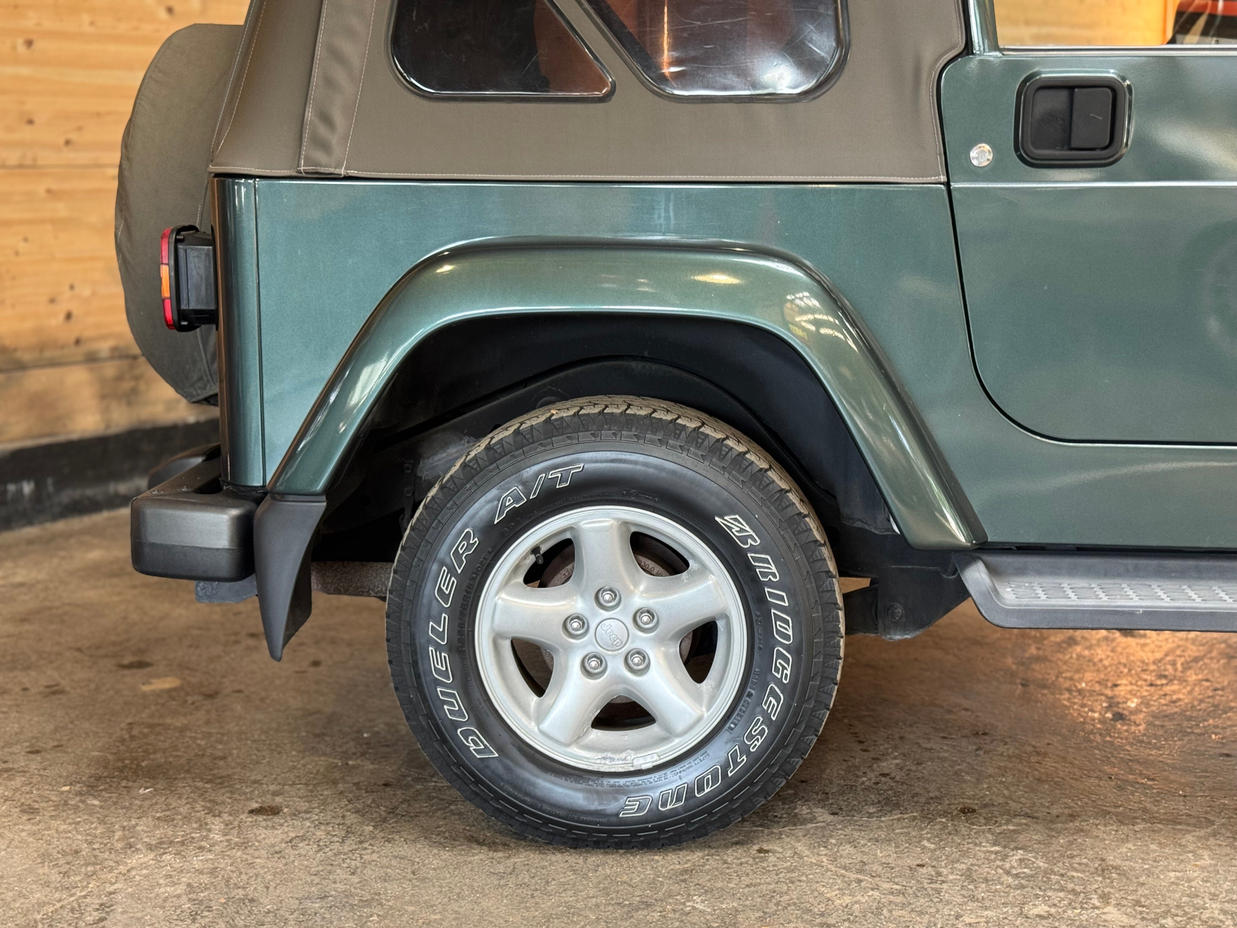 Jeep Wrangler TJ 4.0 Sahara BVA