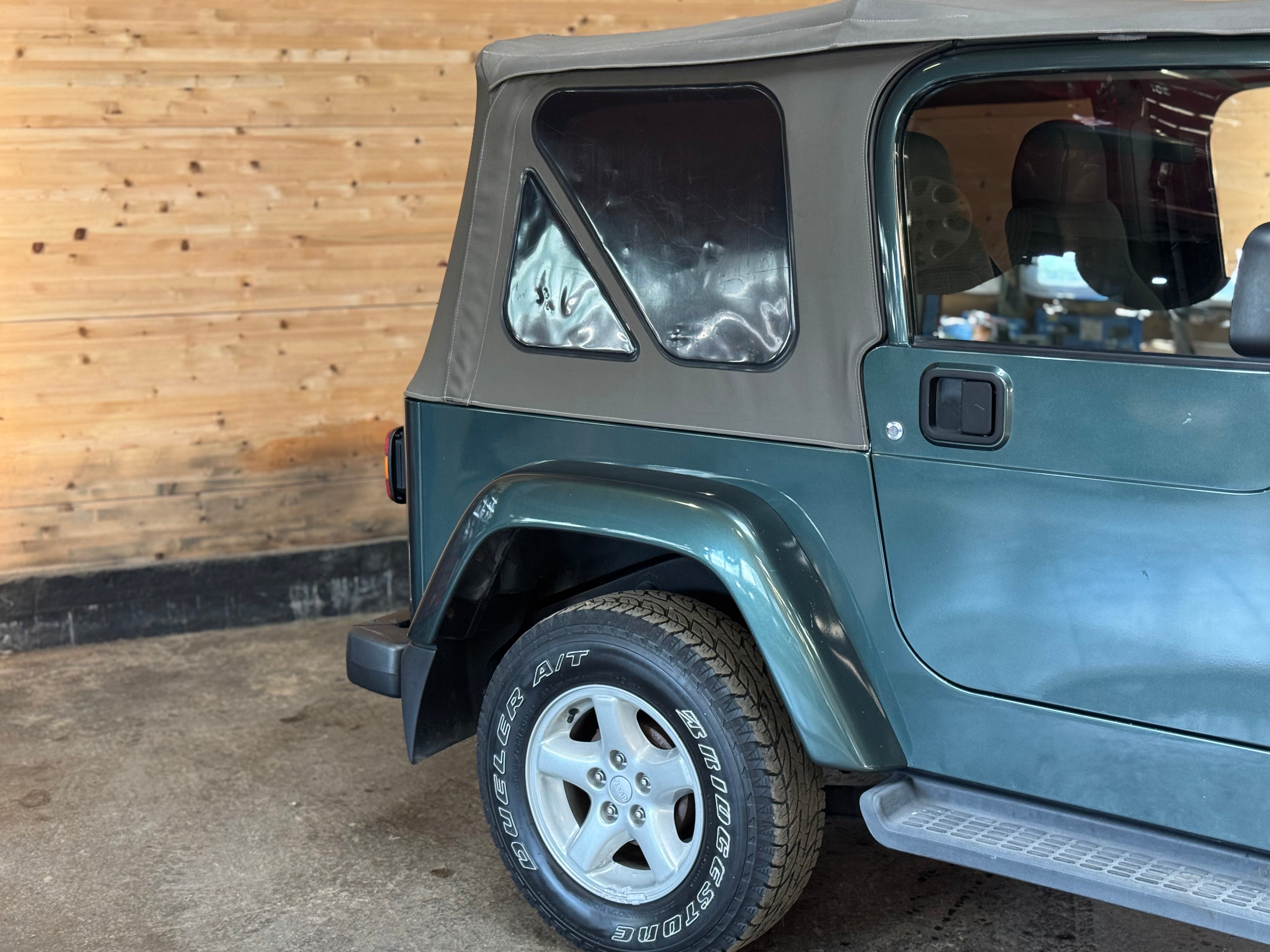 Jeep Wrangler TJ 4.0 Sahara BVA