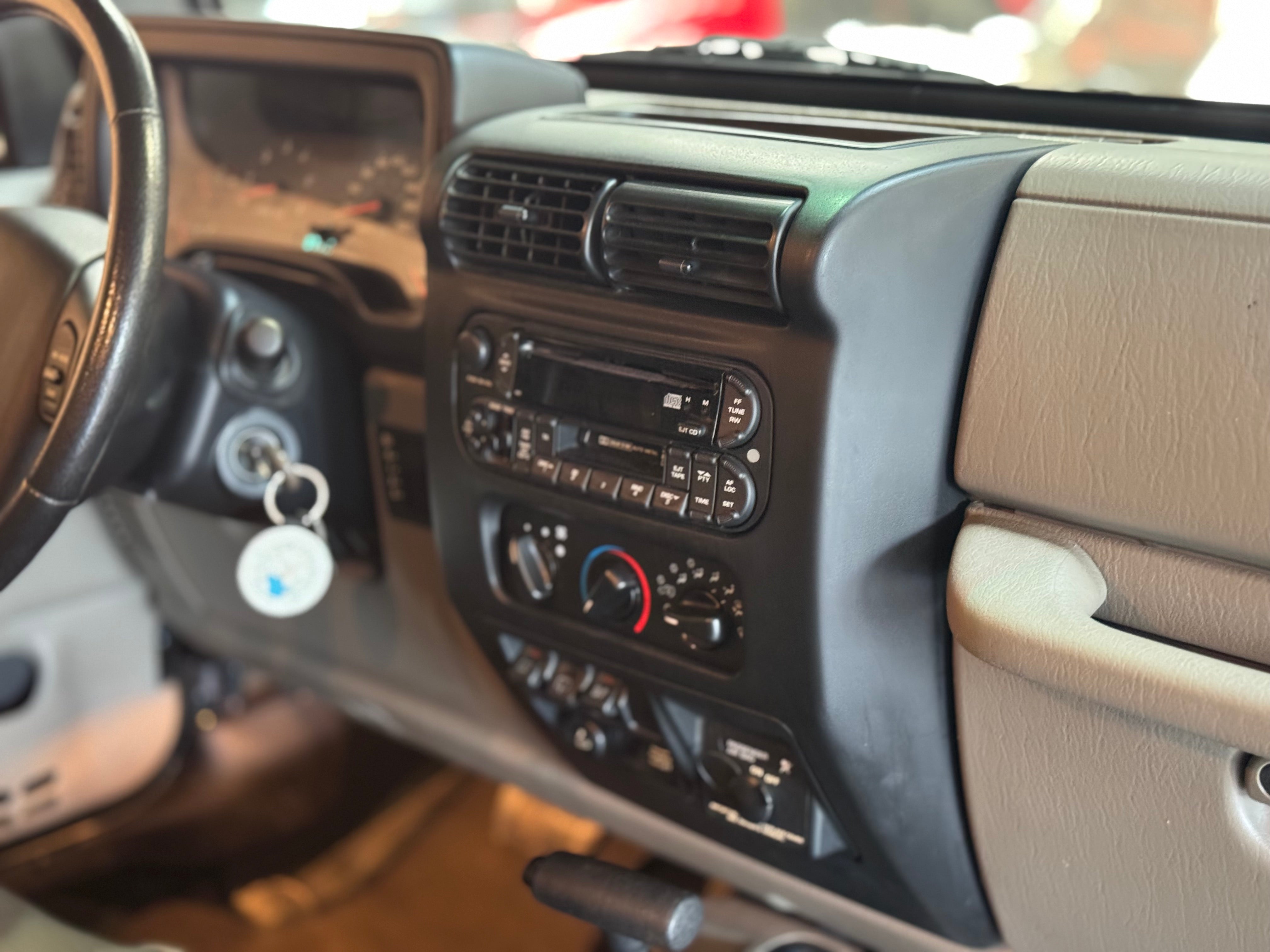 Jeep Wrangler TJ 4.0 Sahara BVA